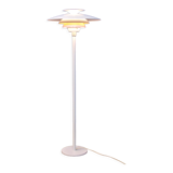 Lampadaire danois en blanc avec accent orange par Jeka Metaltryk, 1970s