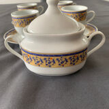 Coffee service 4 cups and saucers + sugar bowl