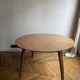 GUBI - Round dining table in walnut
