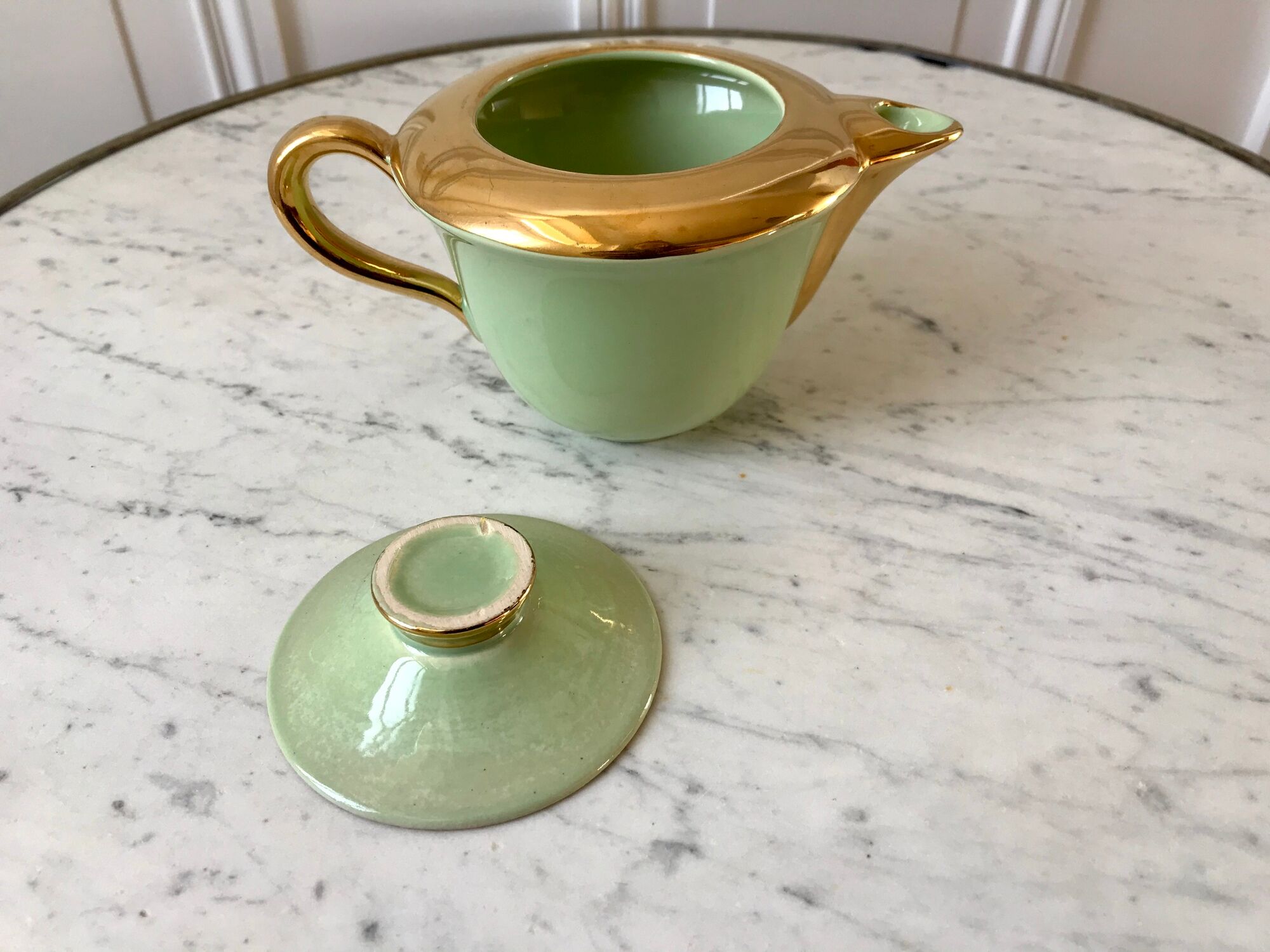 Duo of teapot and green milk pot sage 50s
