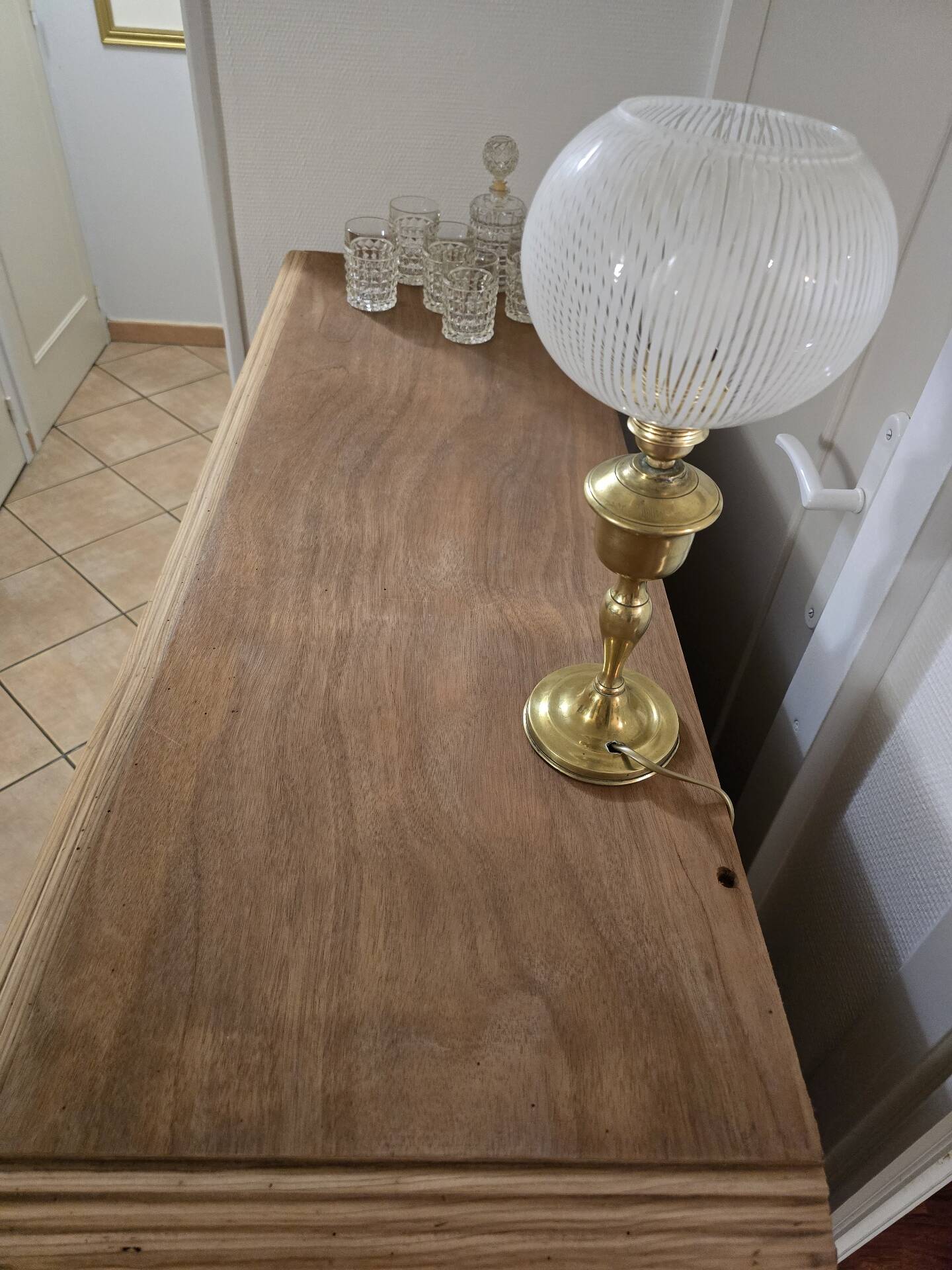 Buffet in Art Deco style, restored solid raw wood.