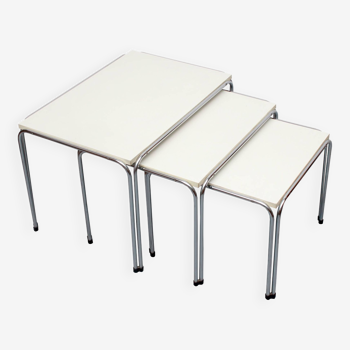 1970s nesting tables in white and chrome