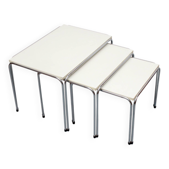 1970s nesting tables in white and chrome