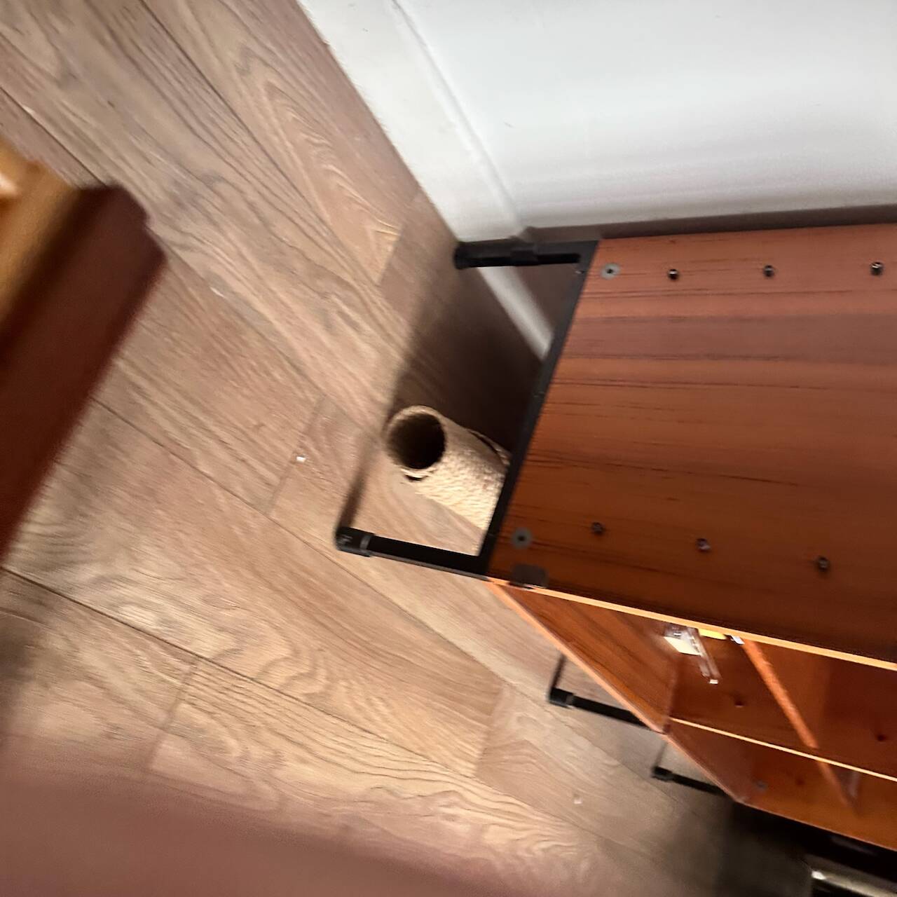 Armoire en teck scandinave