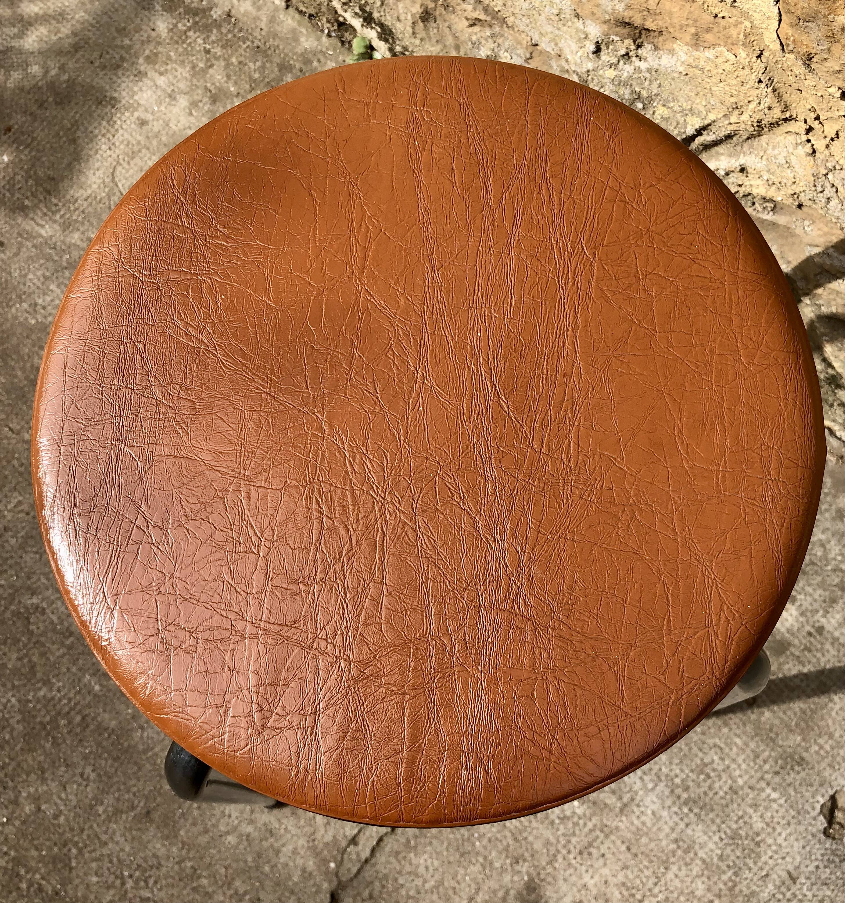 Skai stool