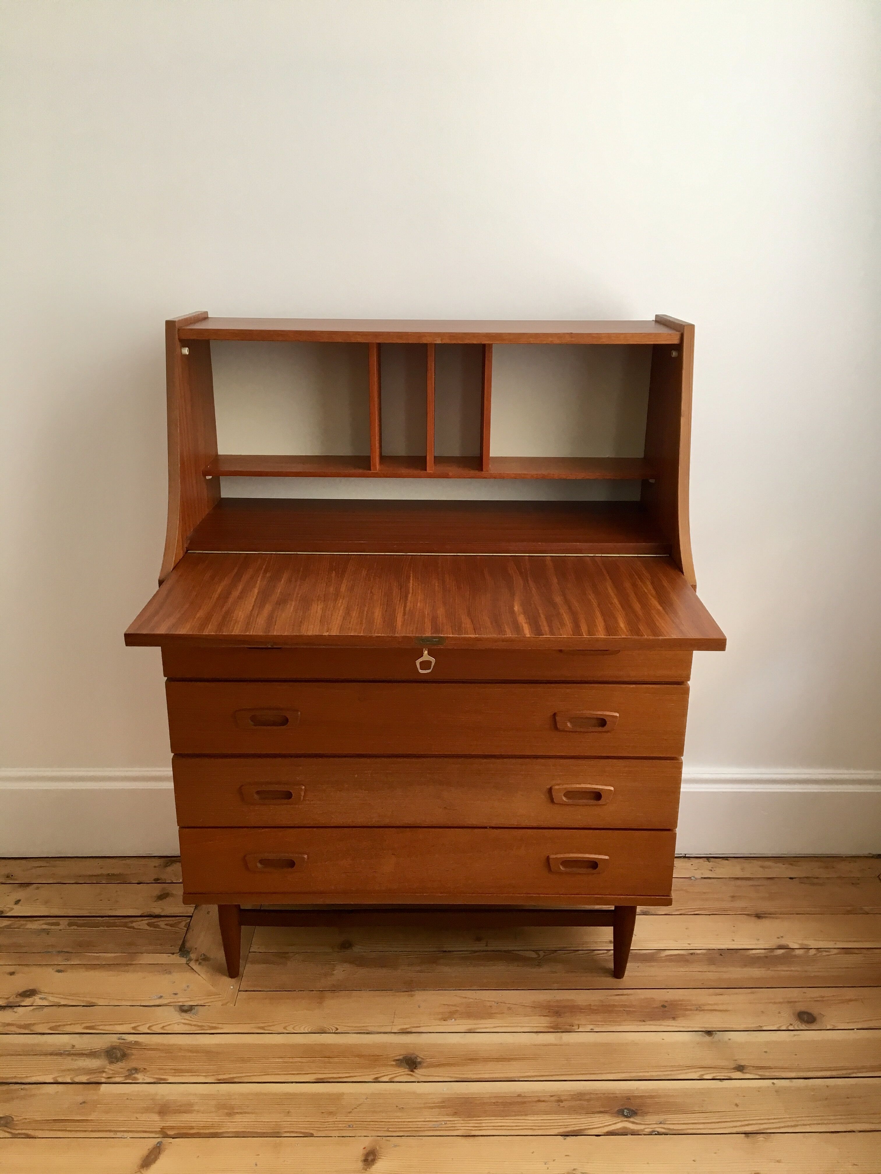 Scandinavian Secretary