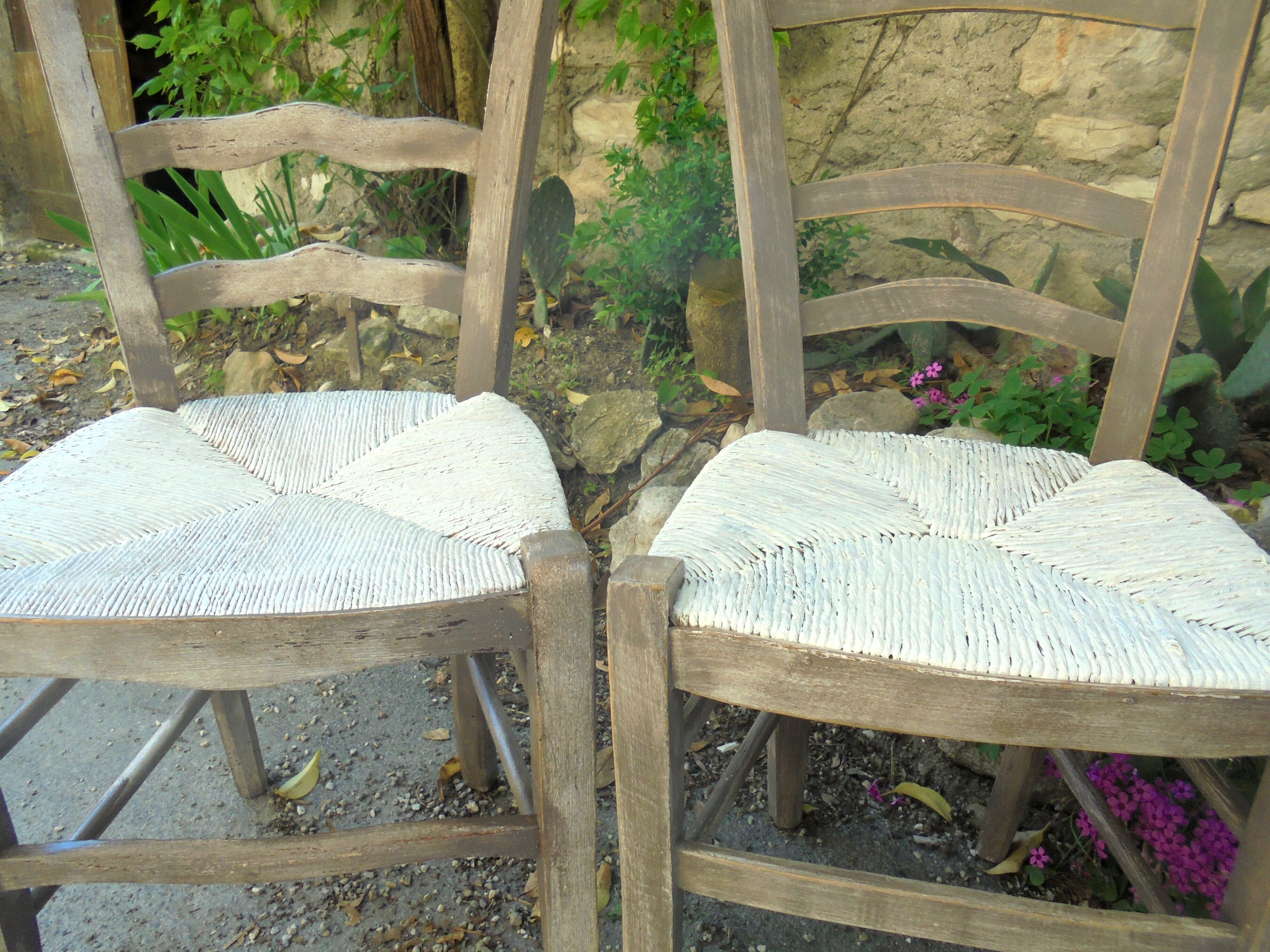 Lot 4 mulched chairs