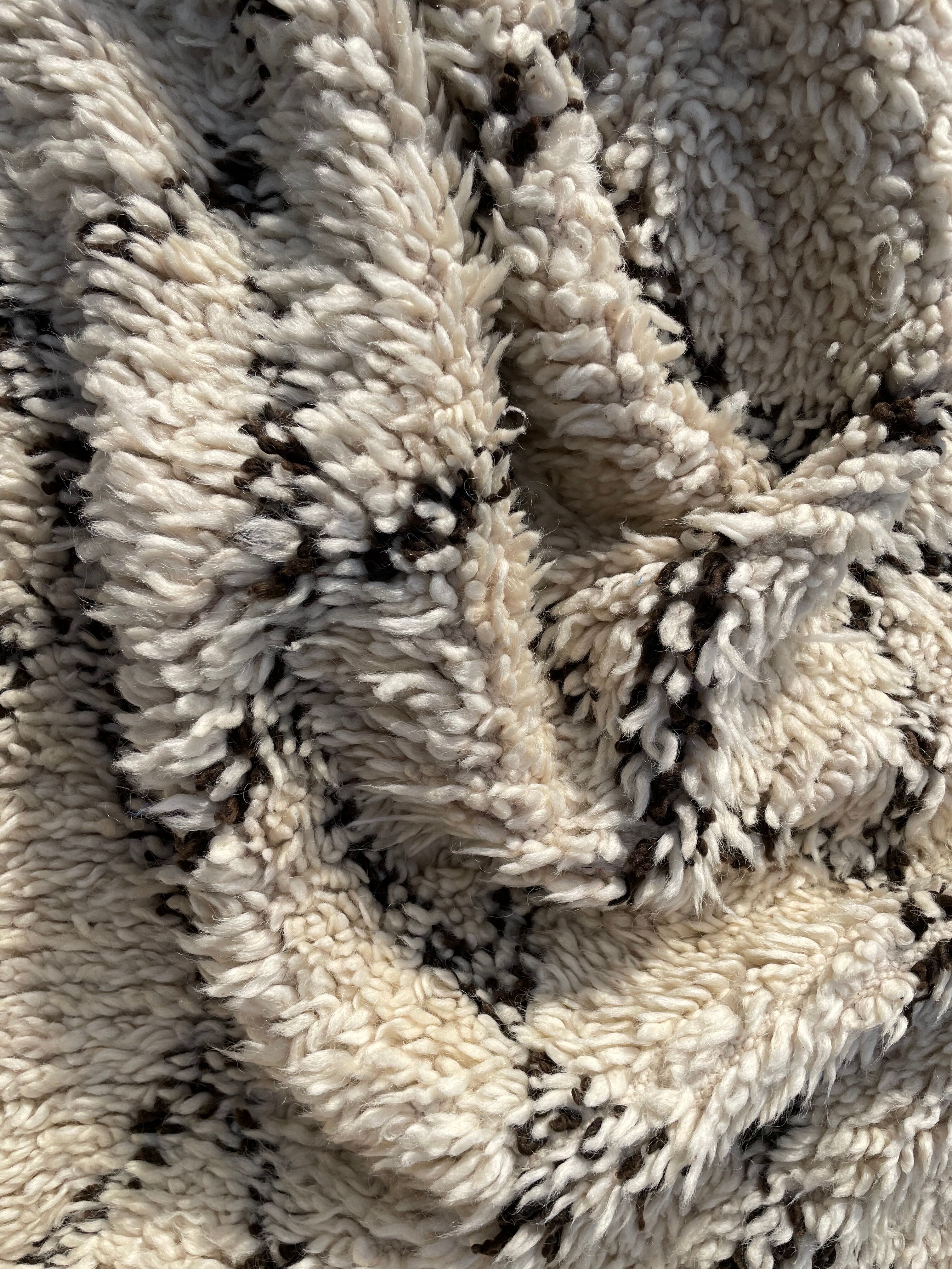 Long Berber hallway carpet Beni Ourain in wool 110x310 cm