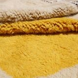 Handmade pure wool rug, size 250 x 250 cm.