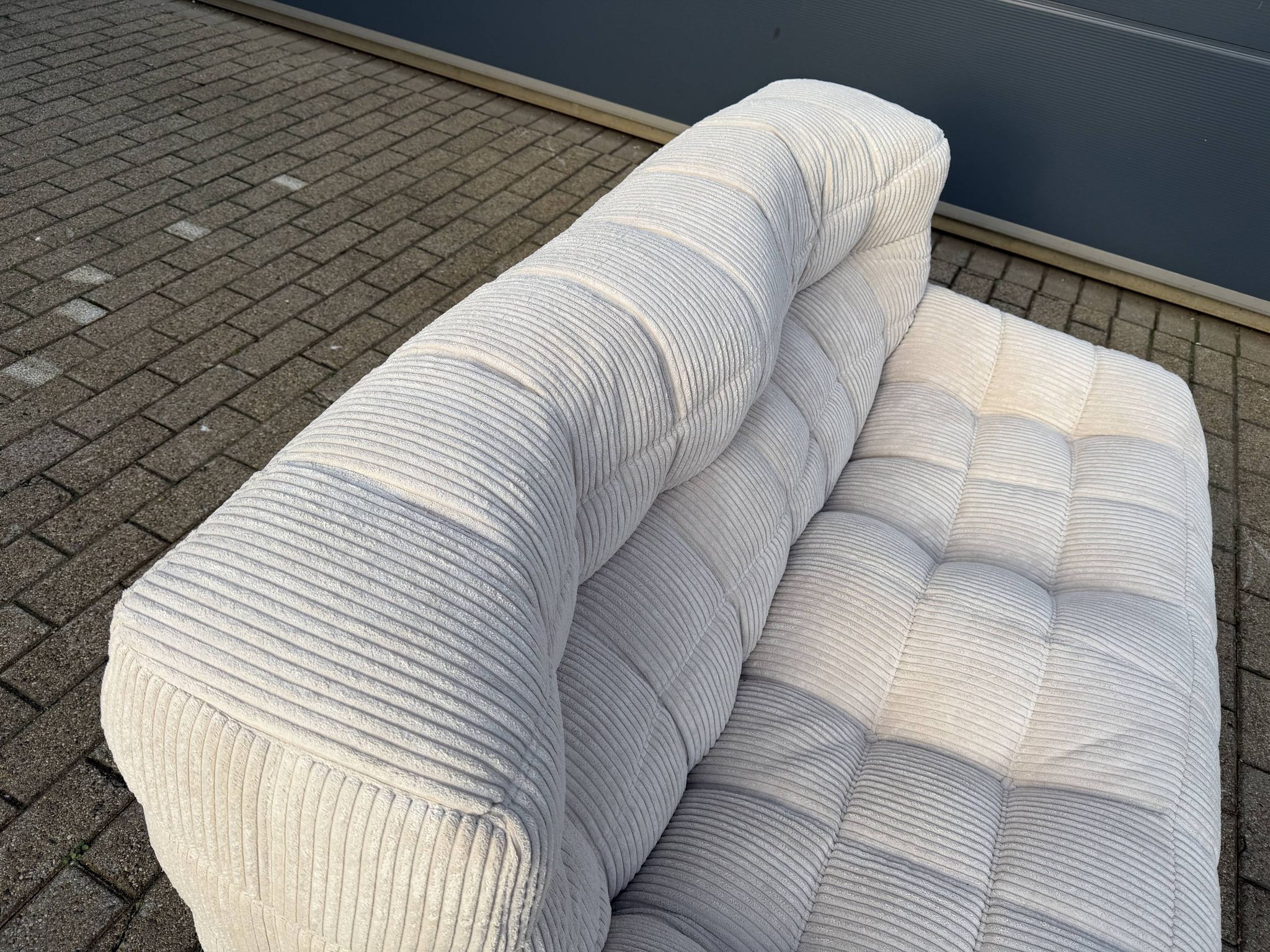 Ligne Roset Kashima 2 places Beige Velours côtelé