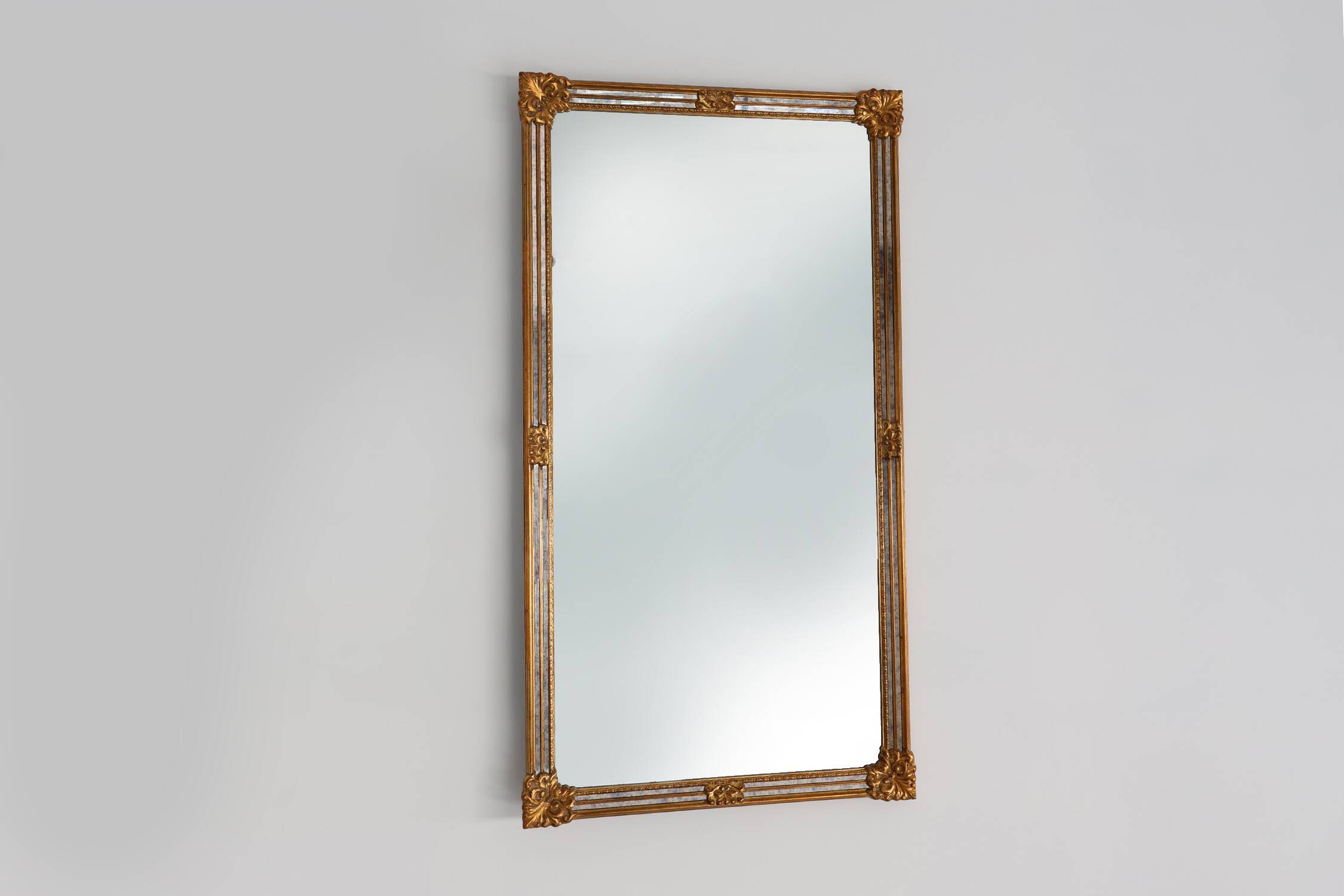 Large 20th century rectangle gilded Deknudt mirror in Baroque style, Belgiu