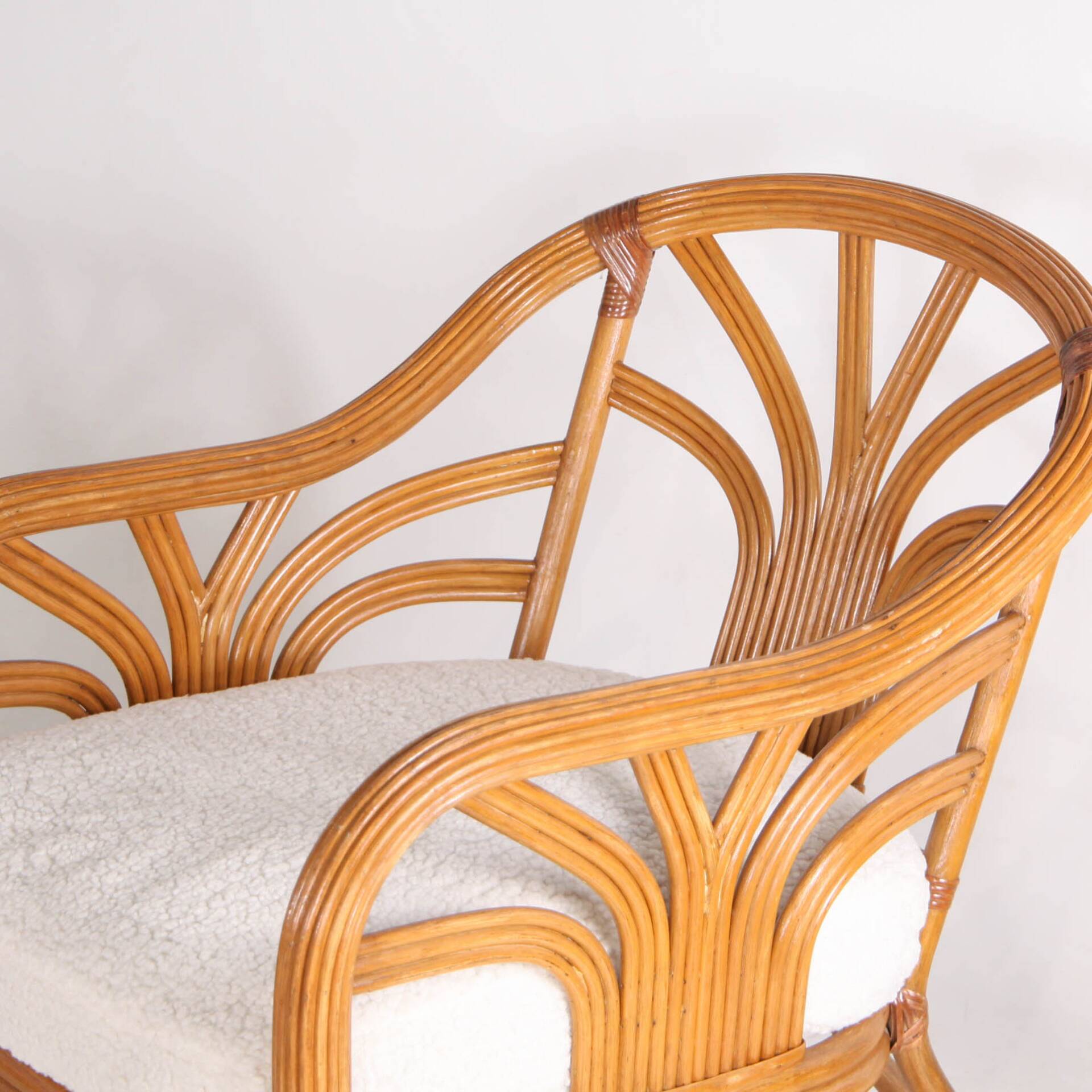 Vintage rattan lounge