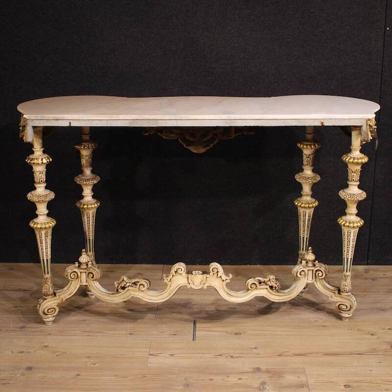 Console laquée et dorée italienne de style éclectique du 20e siècle