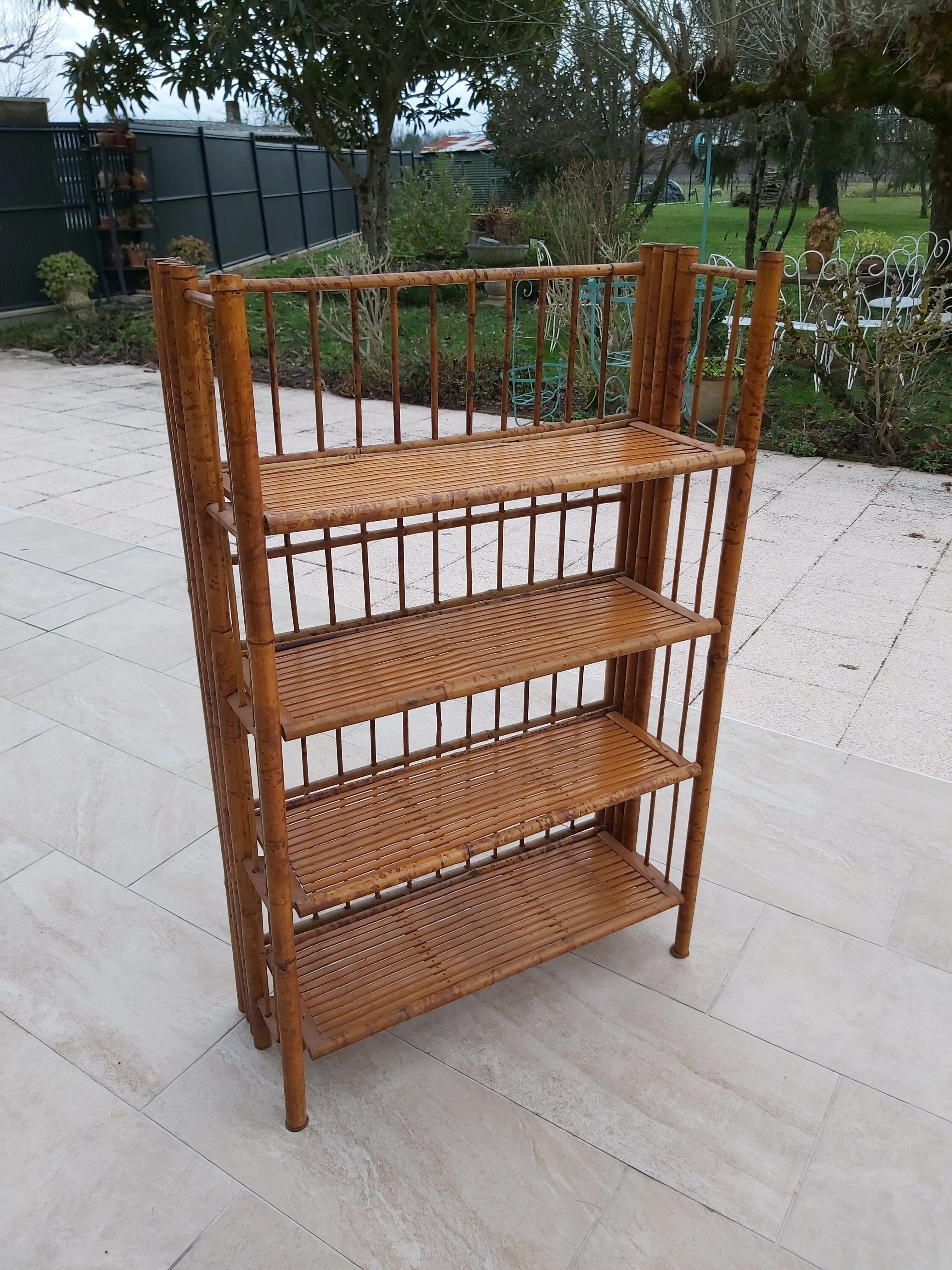 Étagère pliable en bambou et rotin