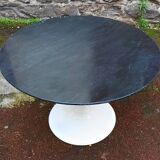 Table basse ronde a pied tulipe des années 70