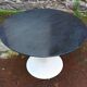 Table basse ronde a pied tulipe des années 70