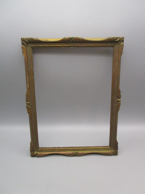 Wall frame in gilded wood