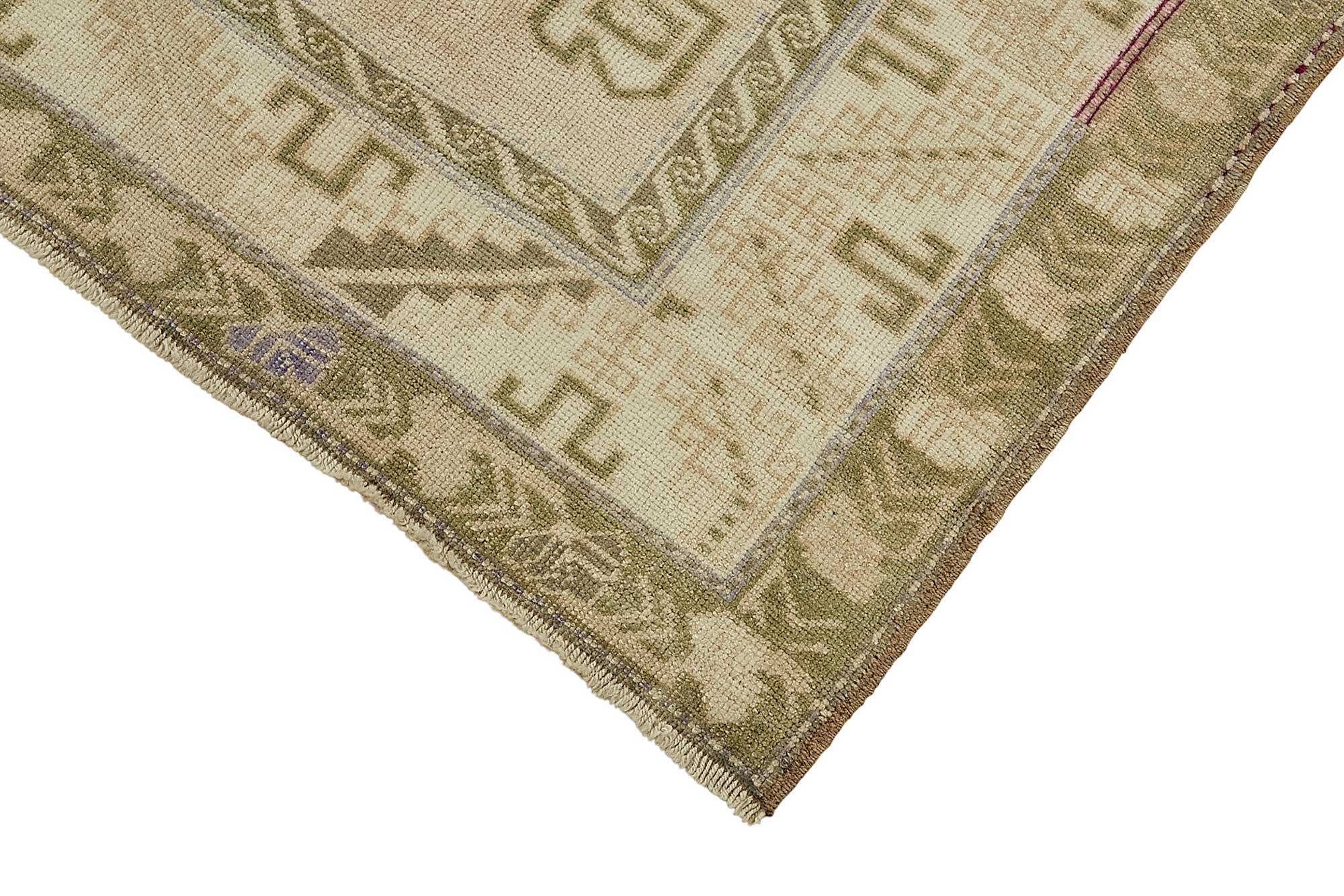 Turkish Vintage Anatolian Rug 143 cm x 203 cm