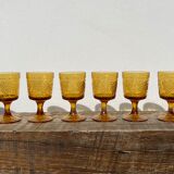 Amber stemmed glasses with vintage fruit decoration - Old brown glasses