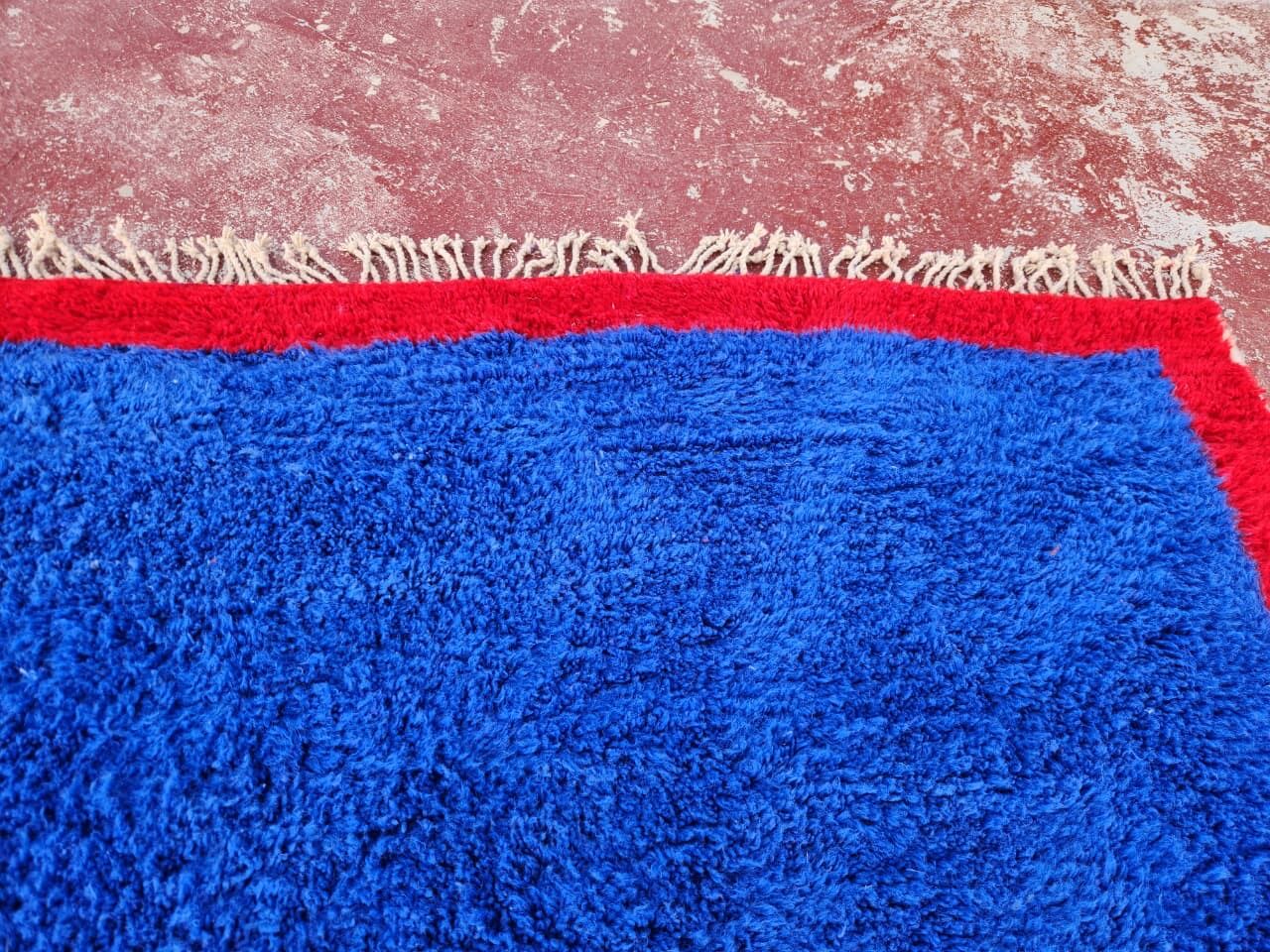 Authentic Beni Ouarain rug 250 x 180 cm – Cobalt blue and red – Piece