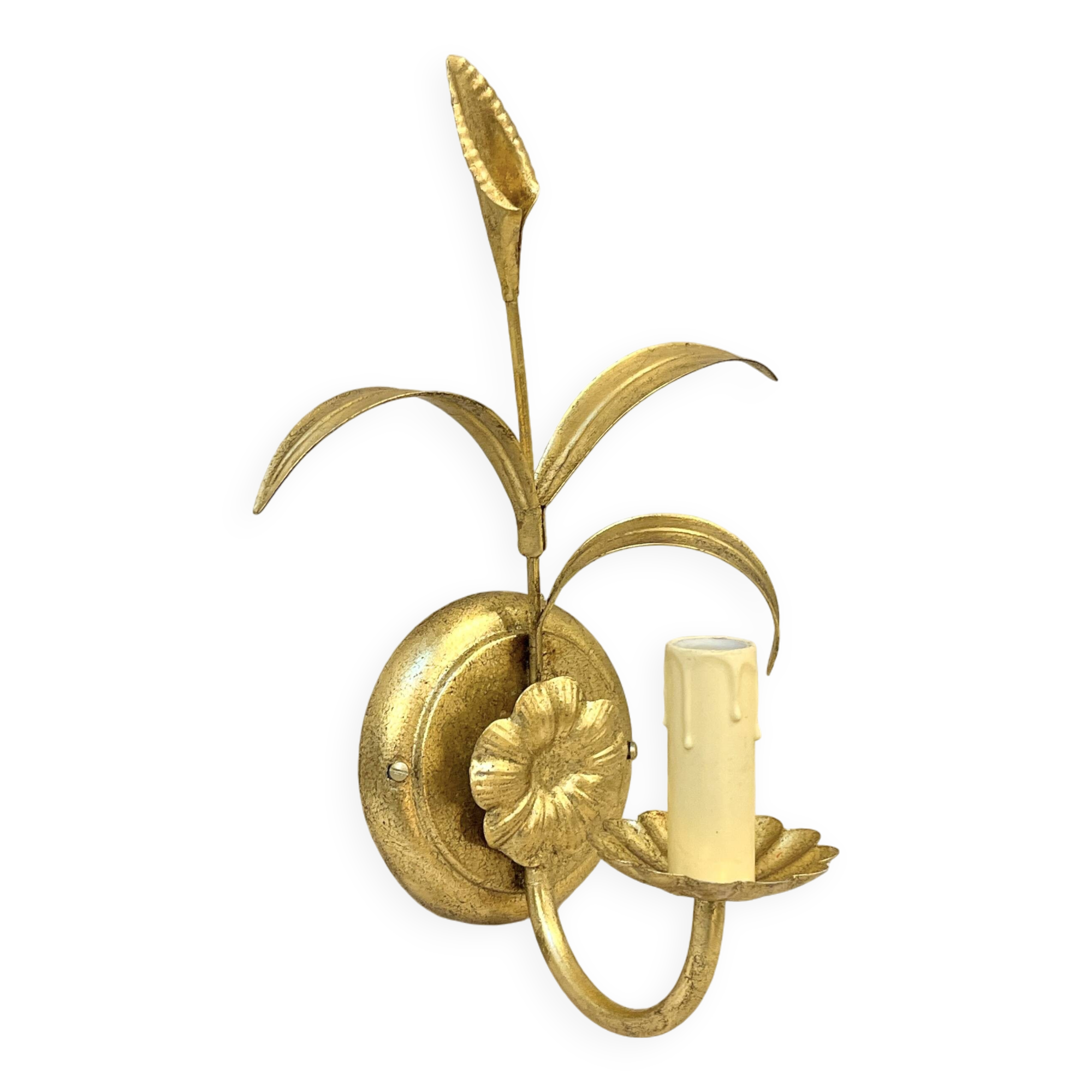 Gold leaf metal flower wall sconce, 1970s-1980s, Hollywood Regency Masca