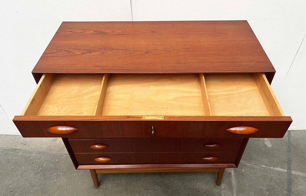 Danish commode model 314 in teak by Johannes Sorth for Nexø Møbelfabrik, 1960s.