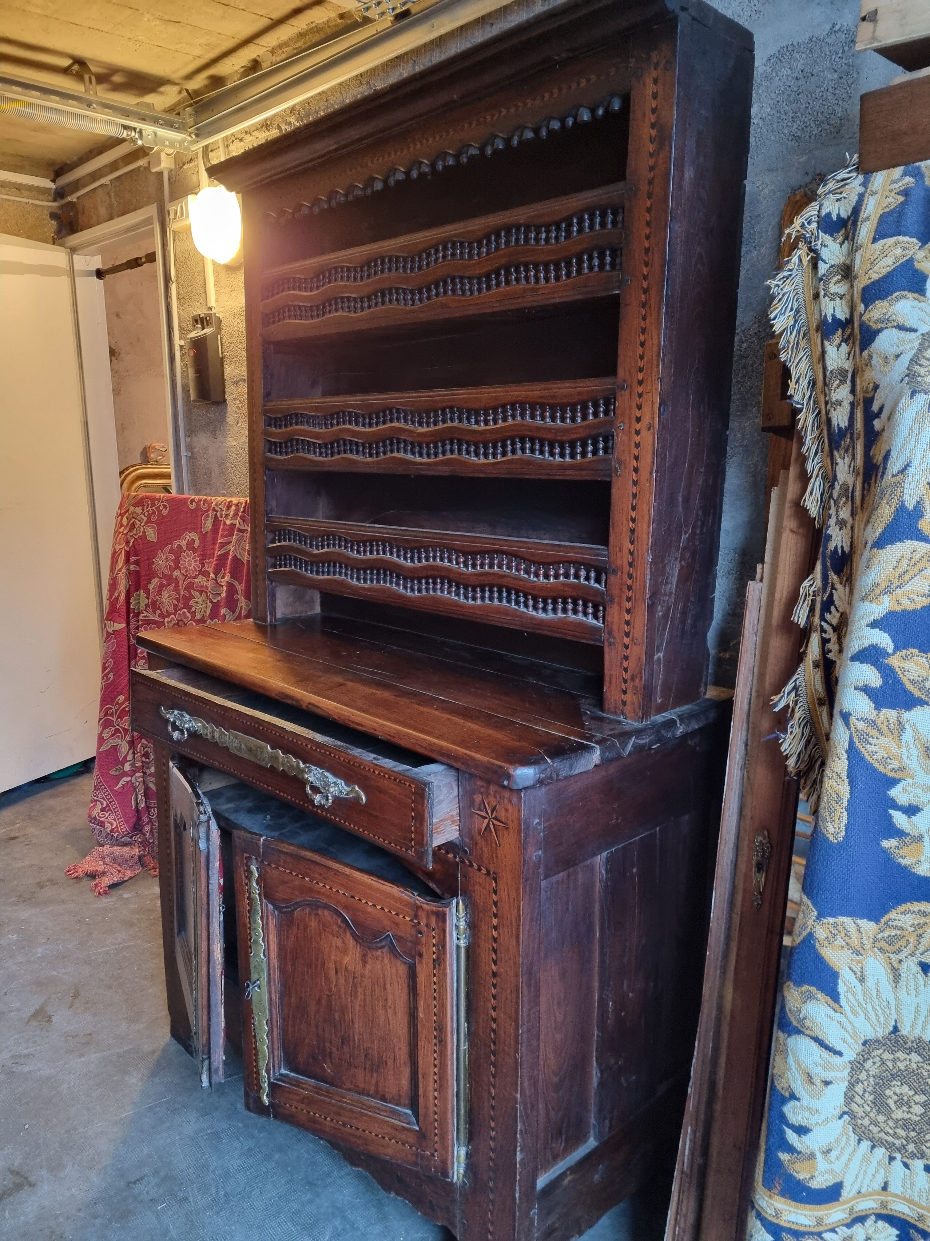 Breton dresser, Pouldresic, Bigouden country, 19th century