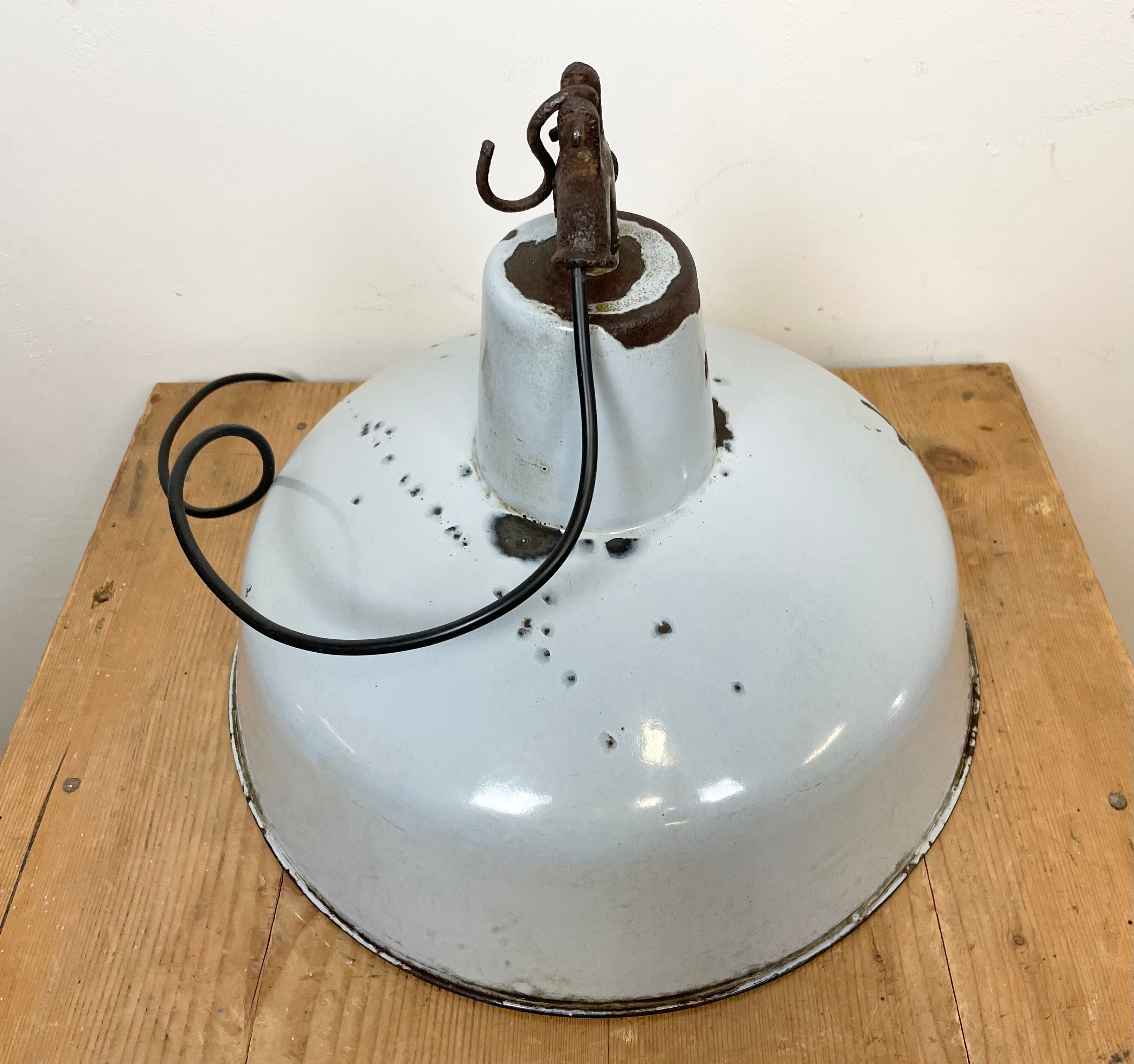 Industrial light grey enamel factory lamp with cast iron top, 1950s