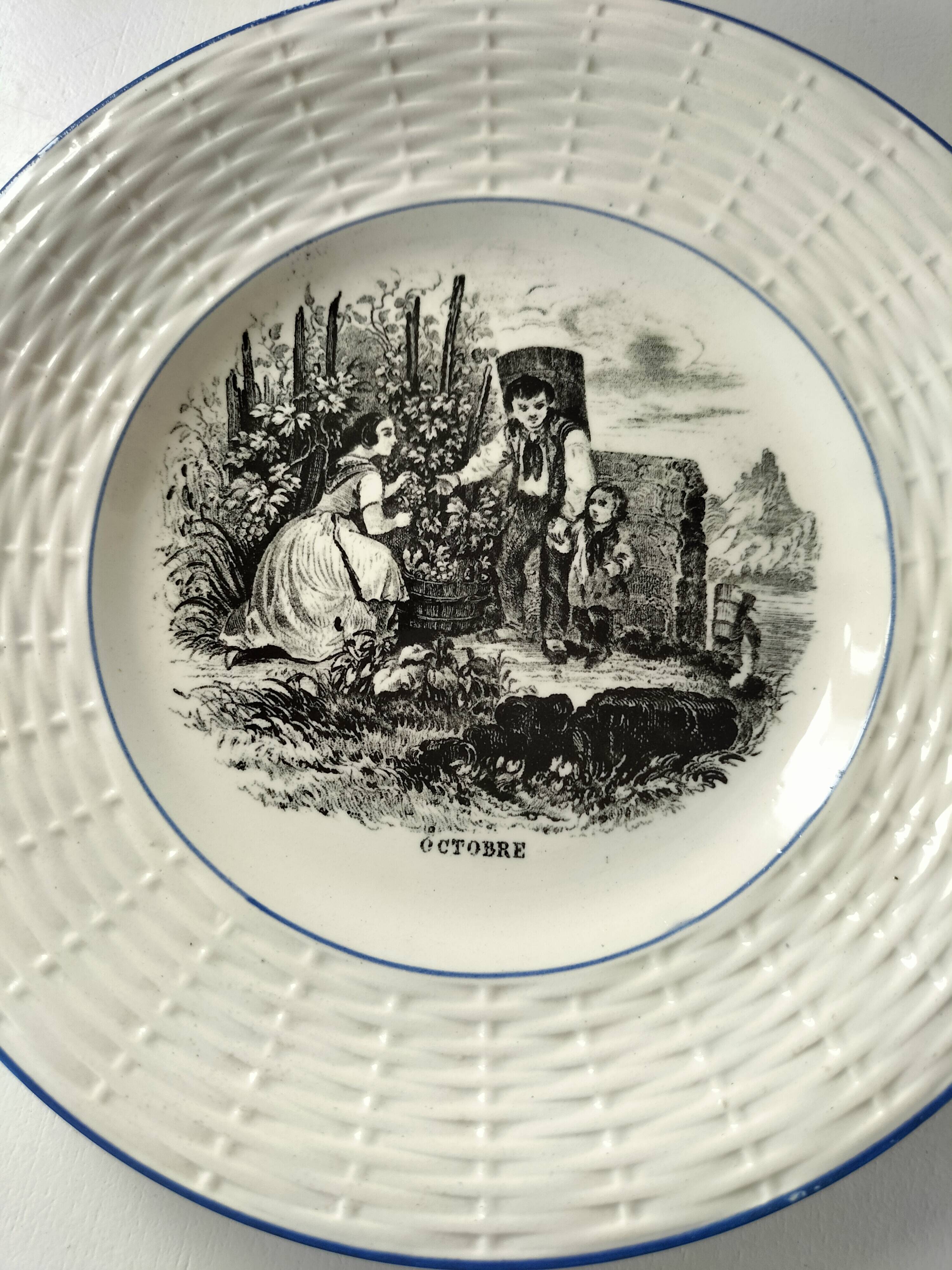 Série complète 12 assiettes Digoin Sarreguemines – Les 12 mois (1900-1920)