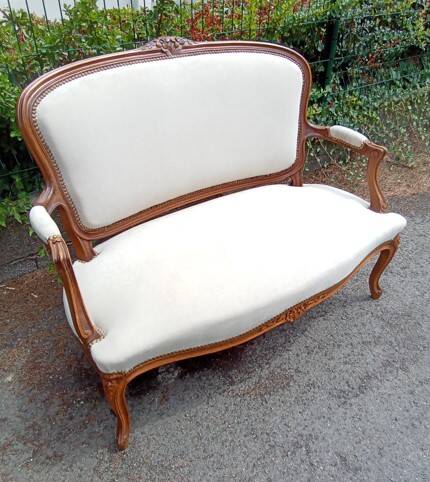 Louis XV style bench