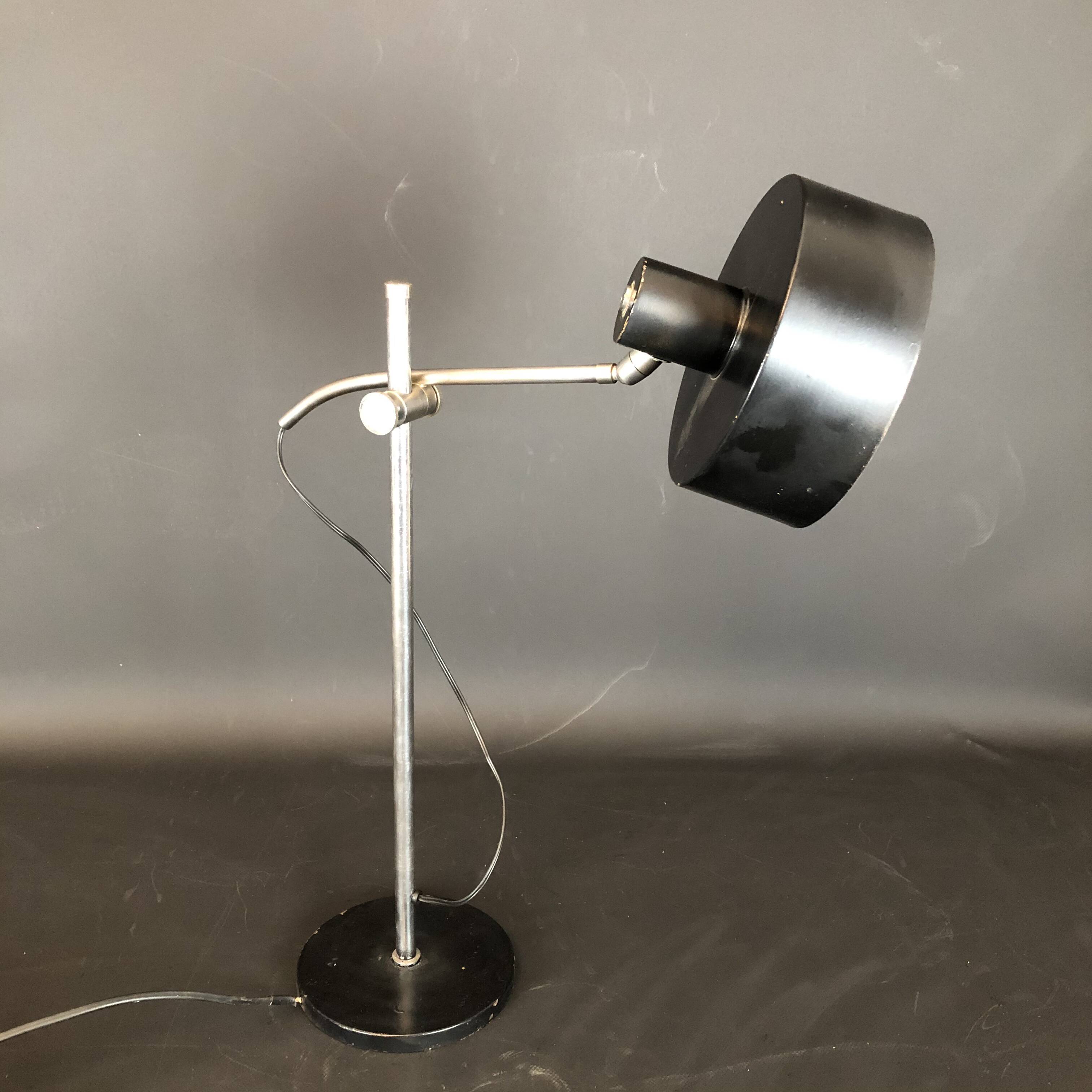 Vintage Italian metal and nickeled brass table lamp from 50s