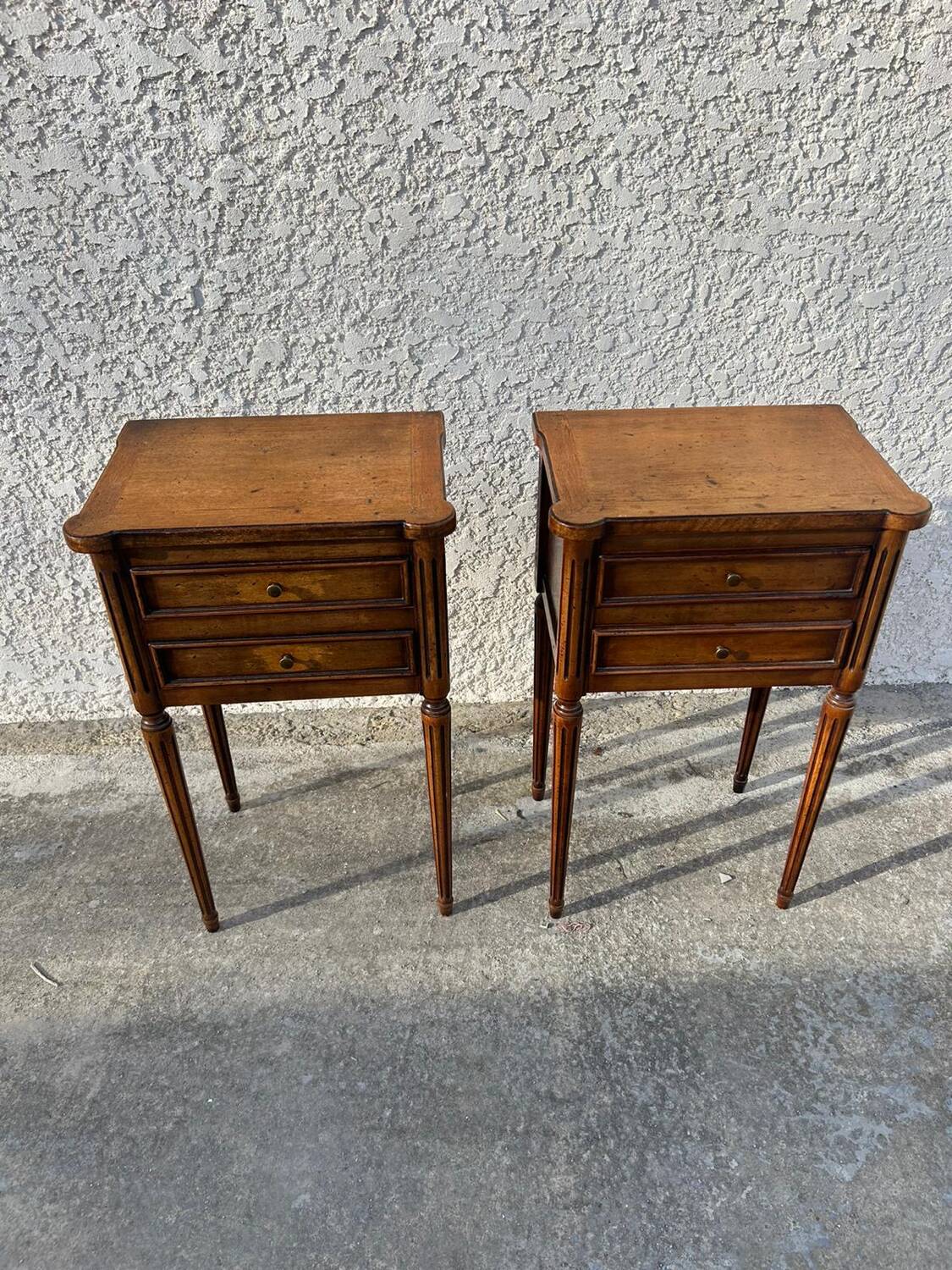 Paire de chevets style Louis XVI