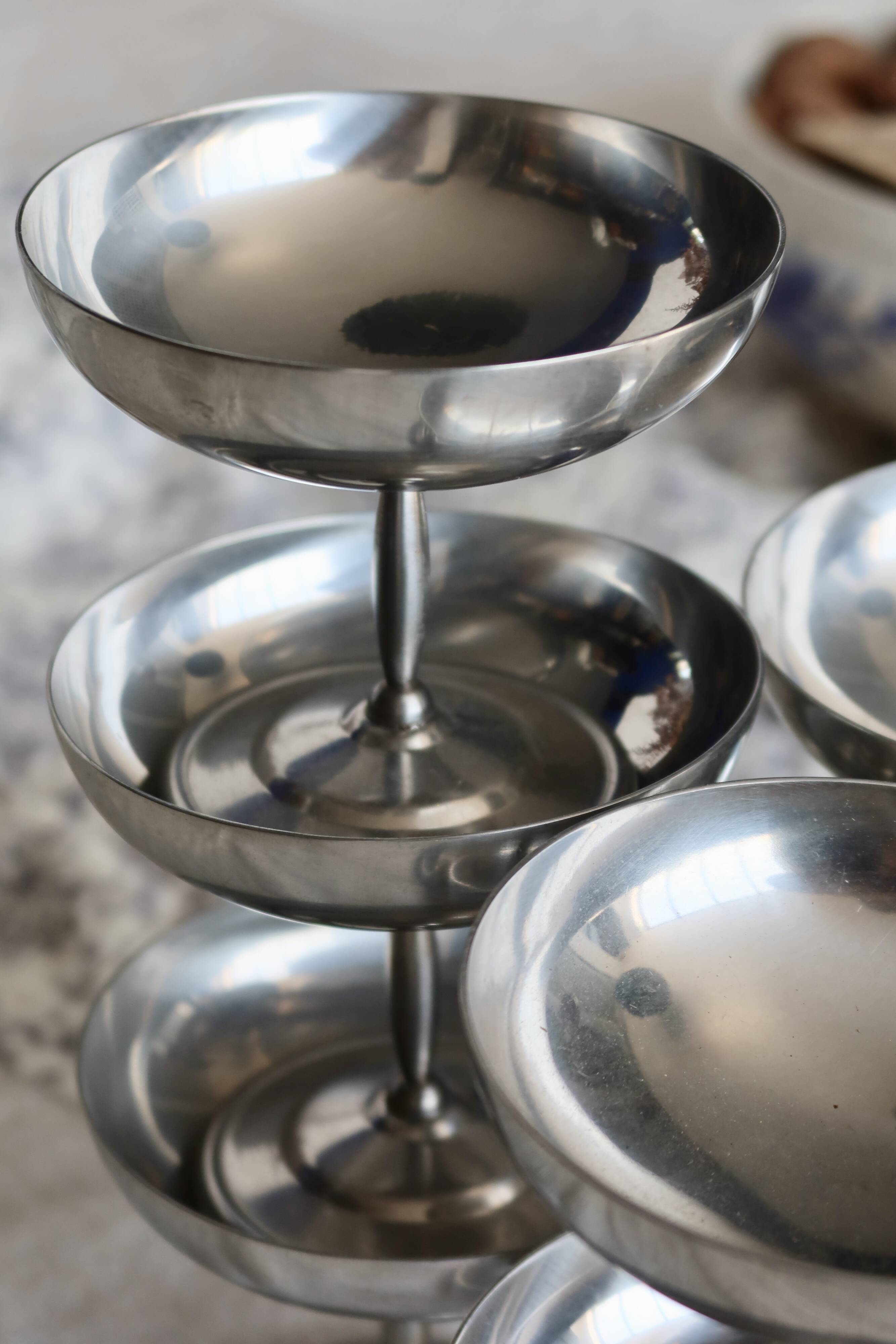 8 ice cream / champagne bowls - Vintage