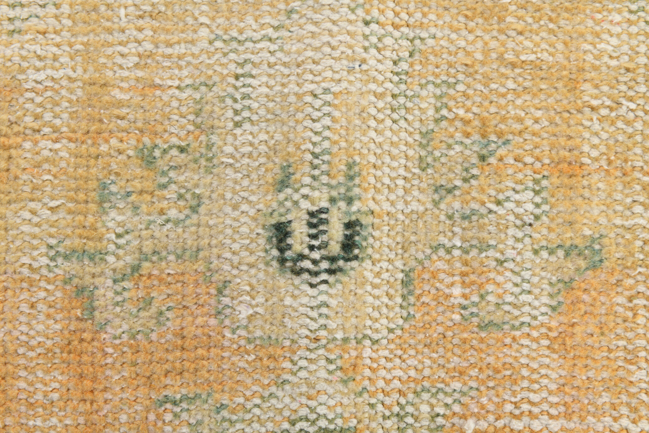 Oversize handmade rug 303x217cm