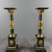 Pair of green marble columns, gilded bronze and gilded brass, 20th Century