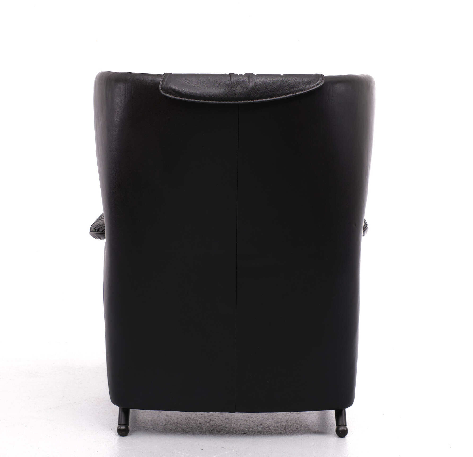 De Sede DS 23 Lounge Wing Chair and Ottoman, 1980s