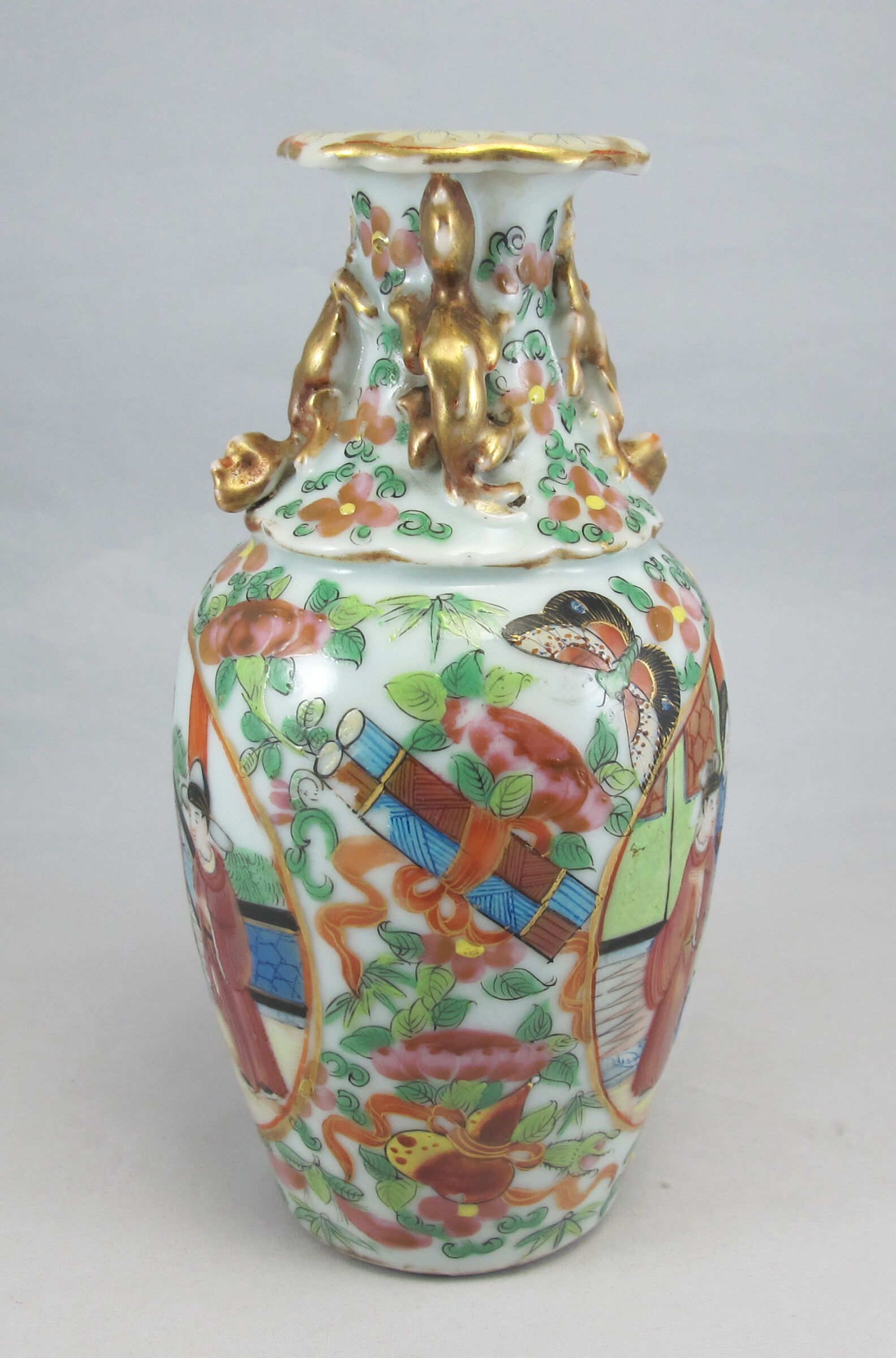 Ancient Chinese vase pink family China 19th century