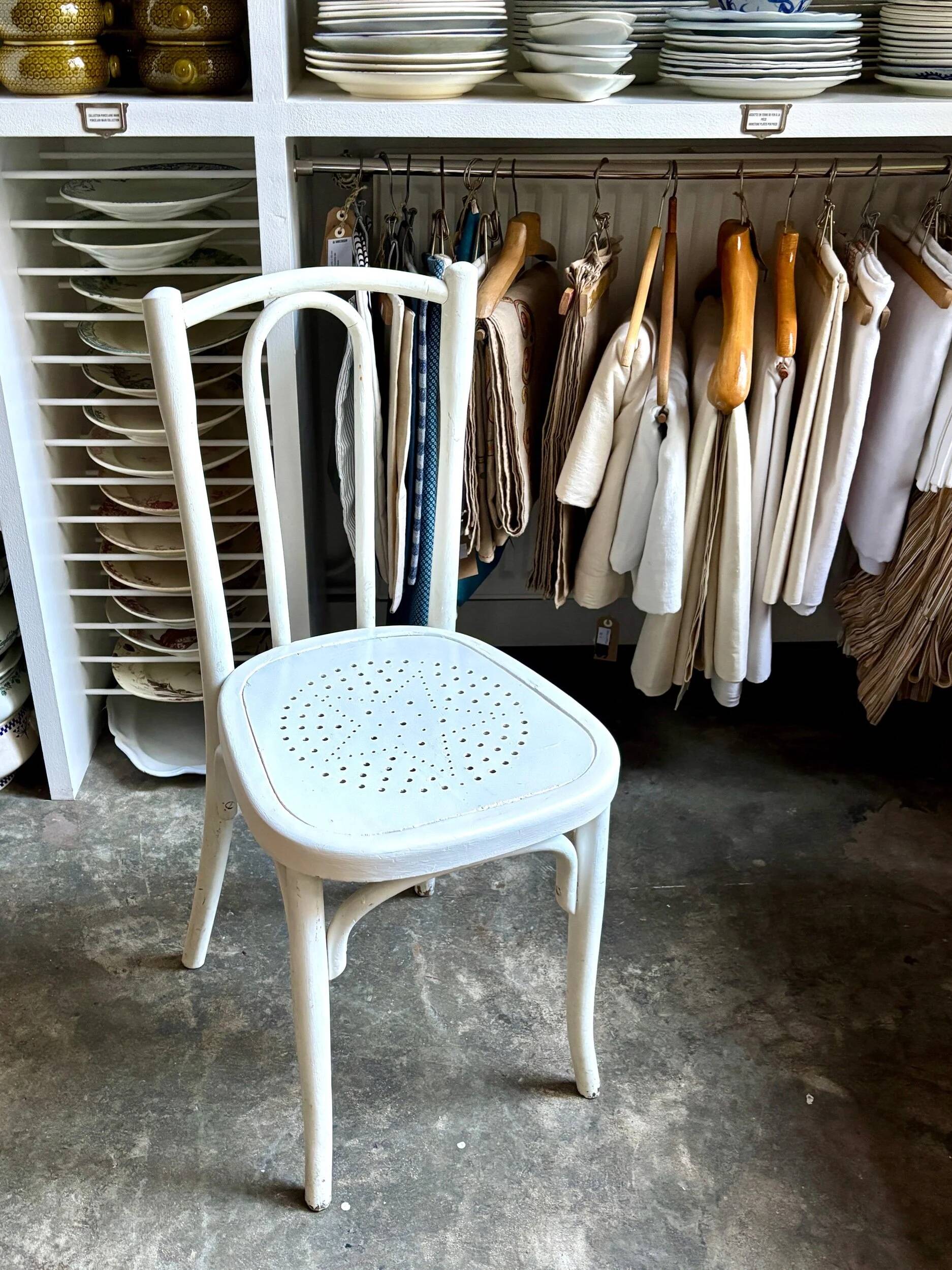 Chaise bistrot en hêtre blanc