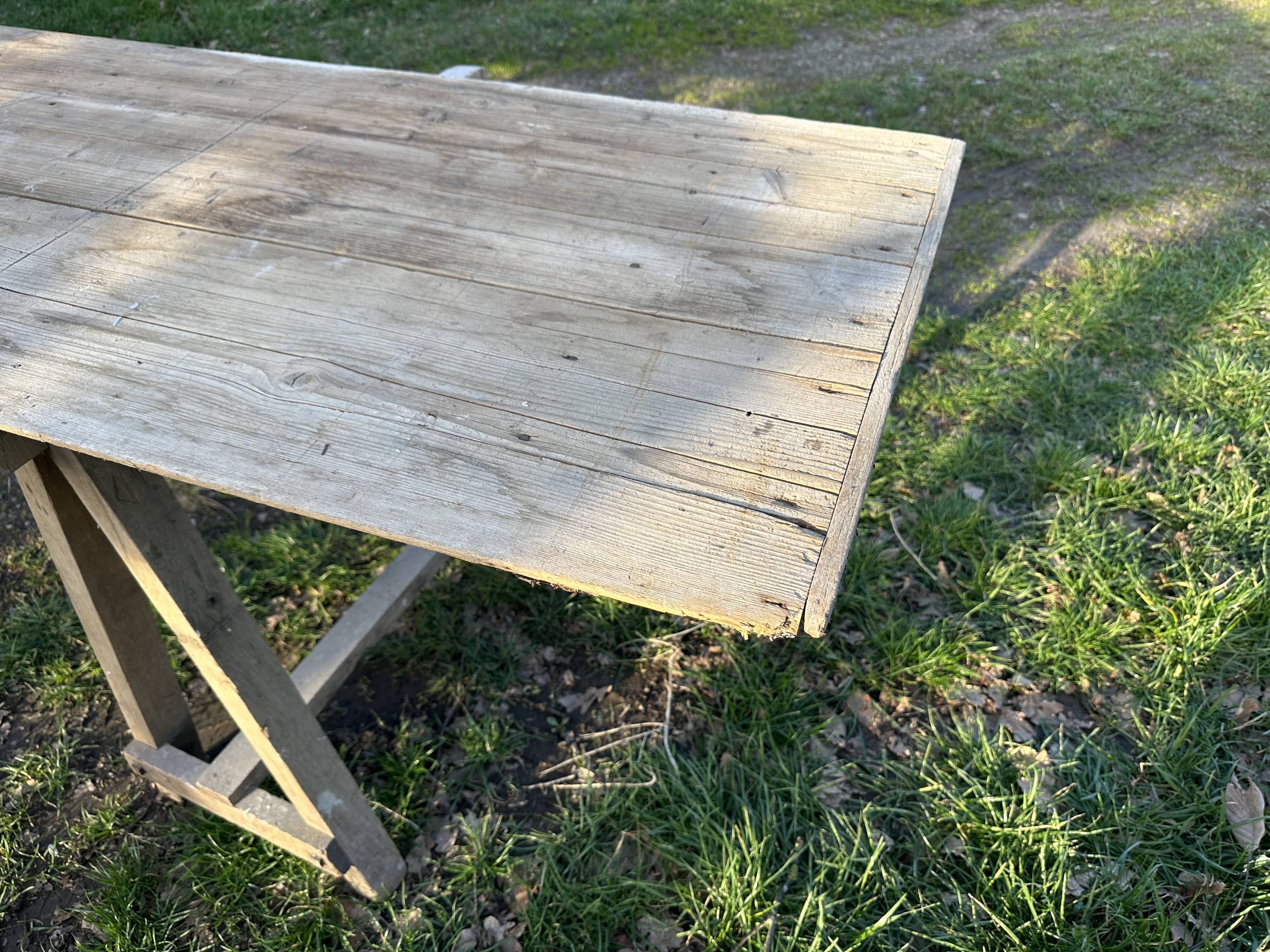 Farm table guinguette and wooden trestles