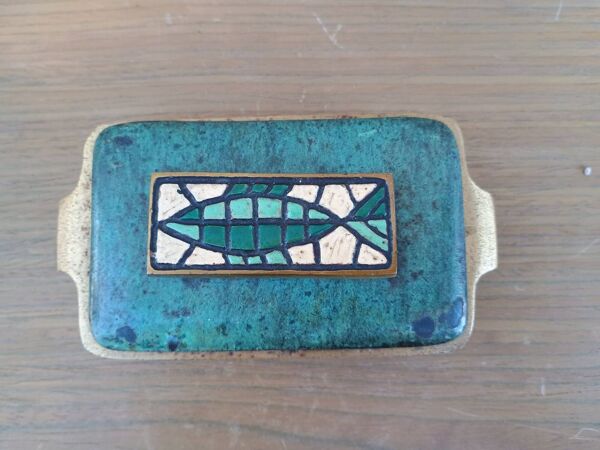 Boîte vintage judaïque Bayagi Israël en laiton émaillé et mosaïque décor poisson