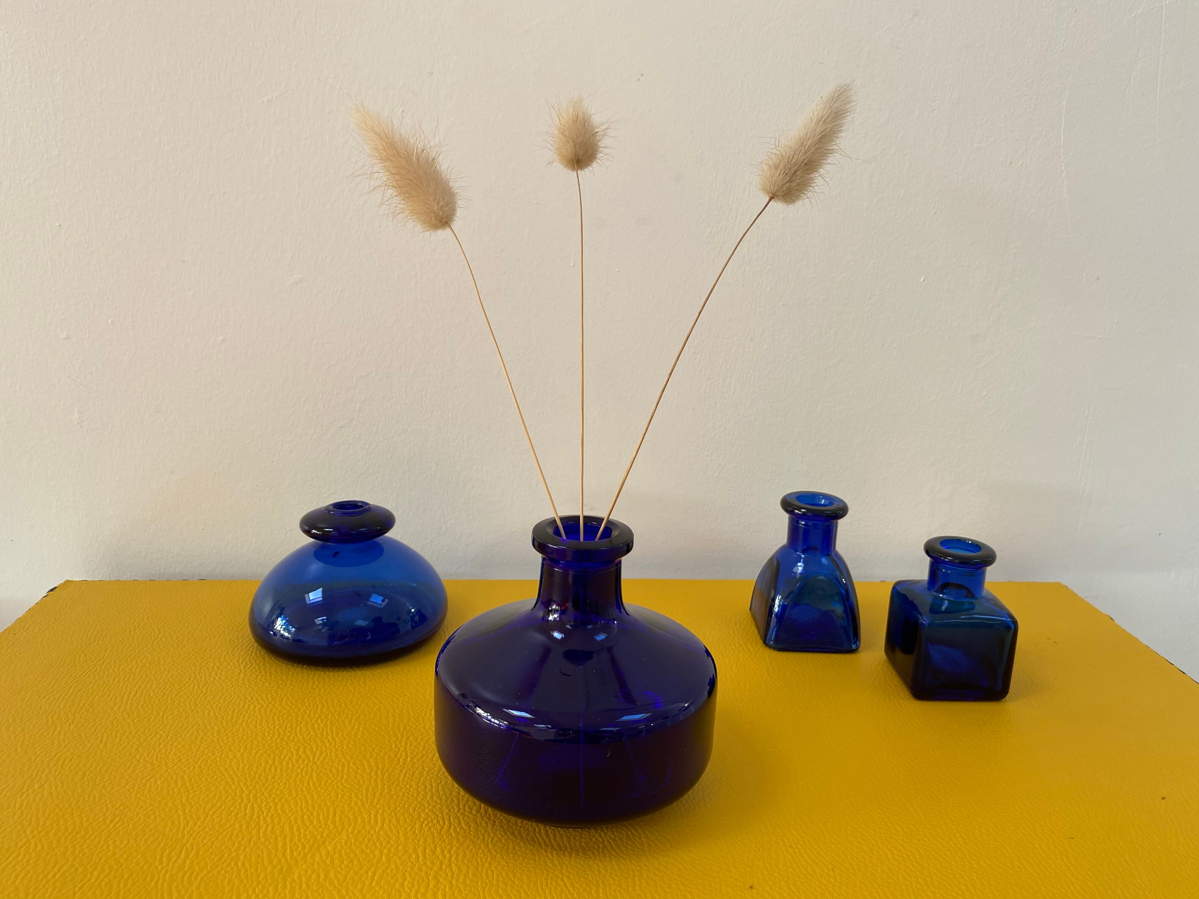 Cobalt blue glass soliflore vase