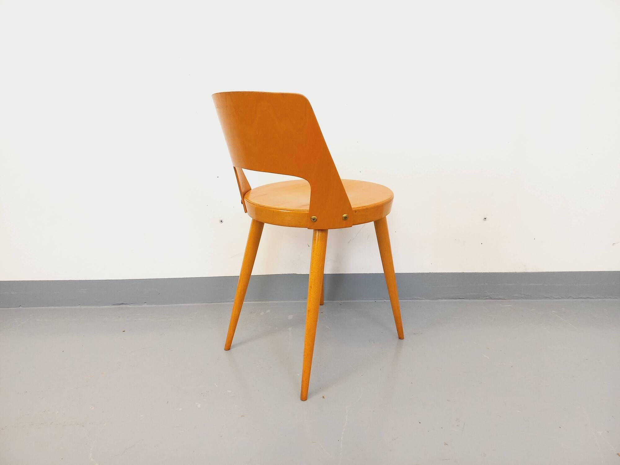 Chaise Mondor vintage de marque Baumann en bois des années 60