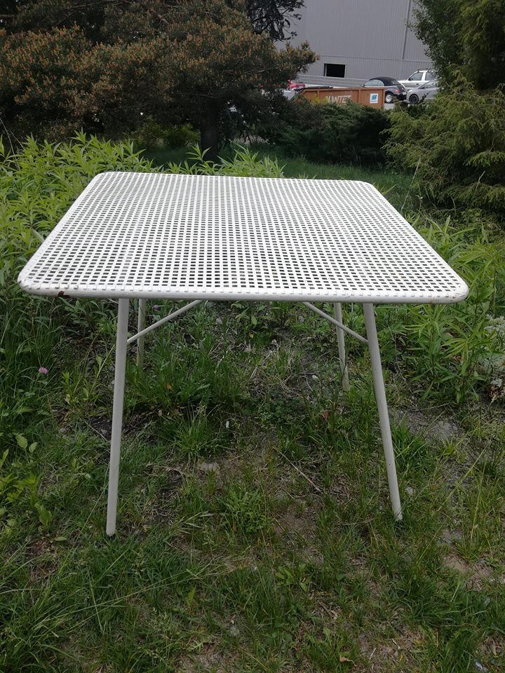 Folding garden table