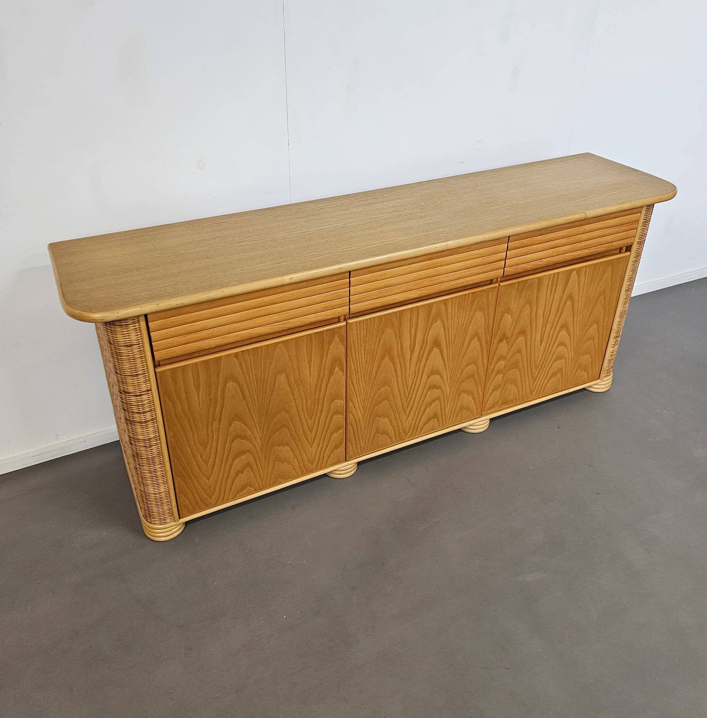 Wood / bamboo / rattan sideboard Roberti Rattan 1970s stunning condition