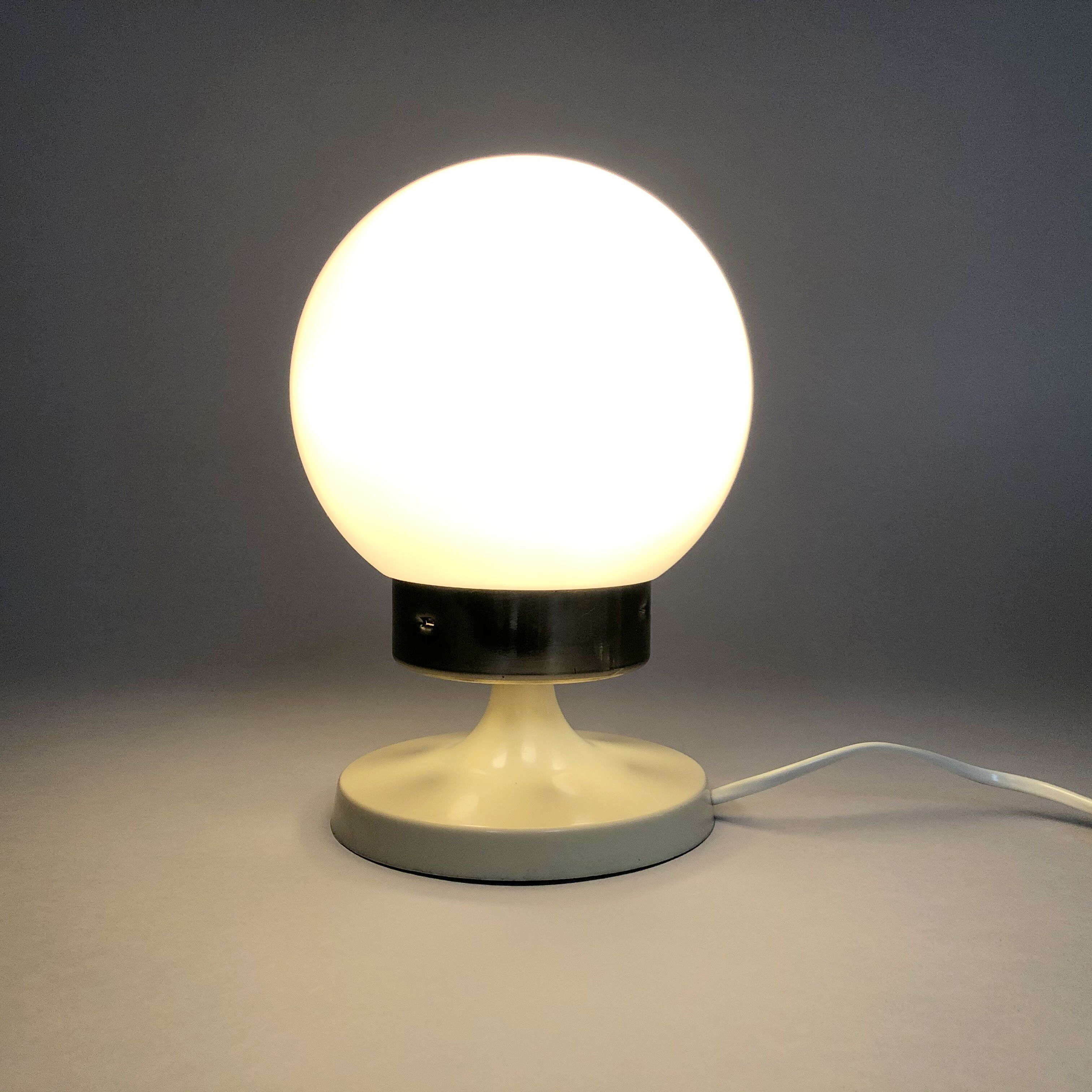 Lampe de table vintage de Tchécoslovaquie années 1980