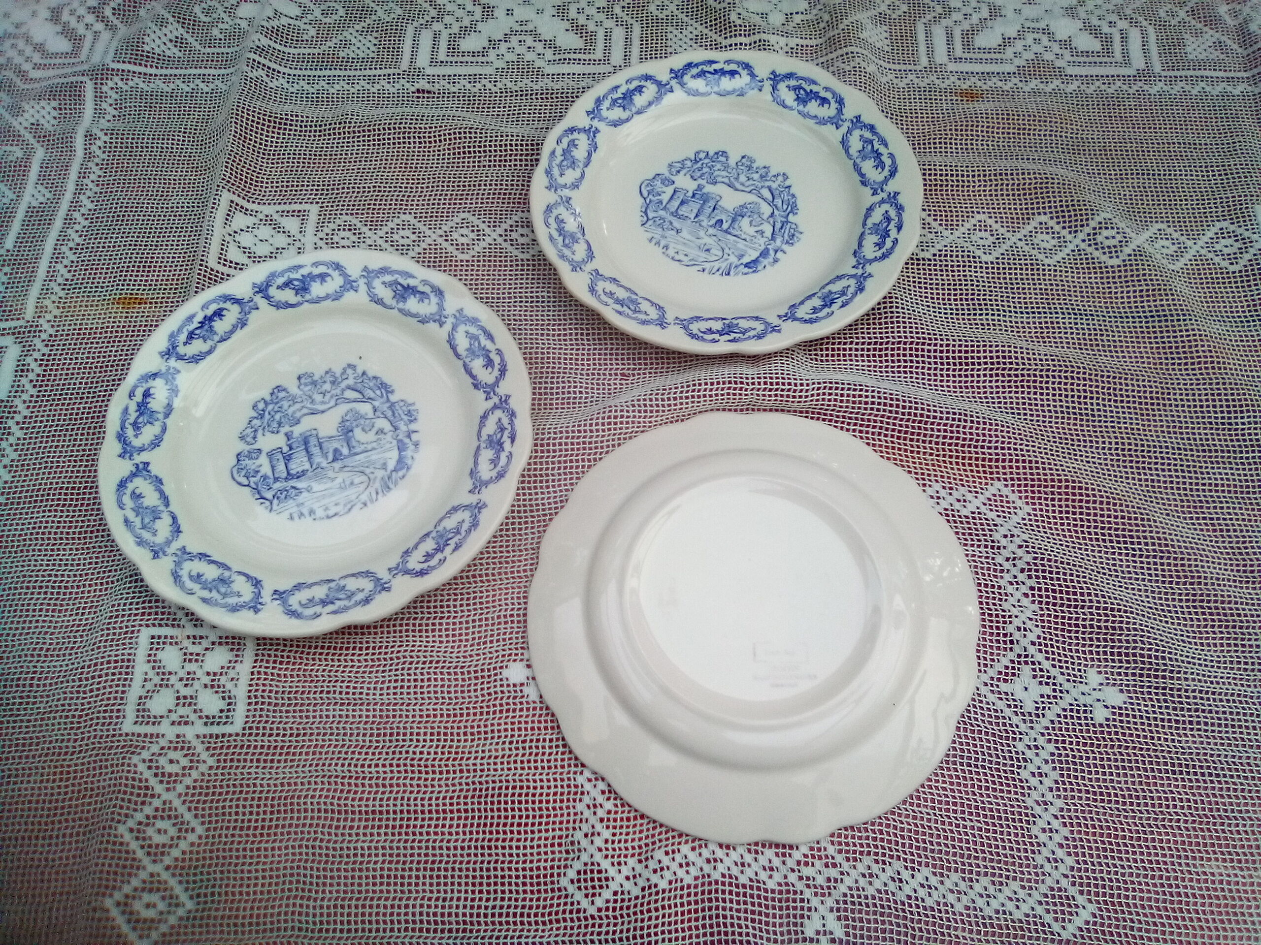Assorted 8 old blue dessert plates