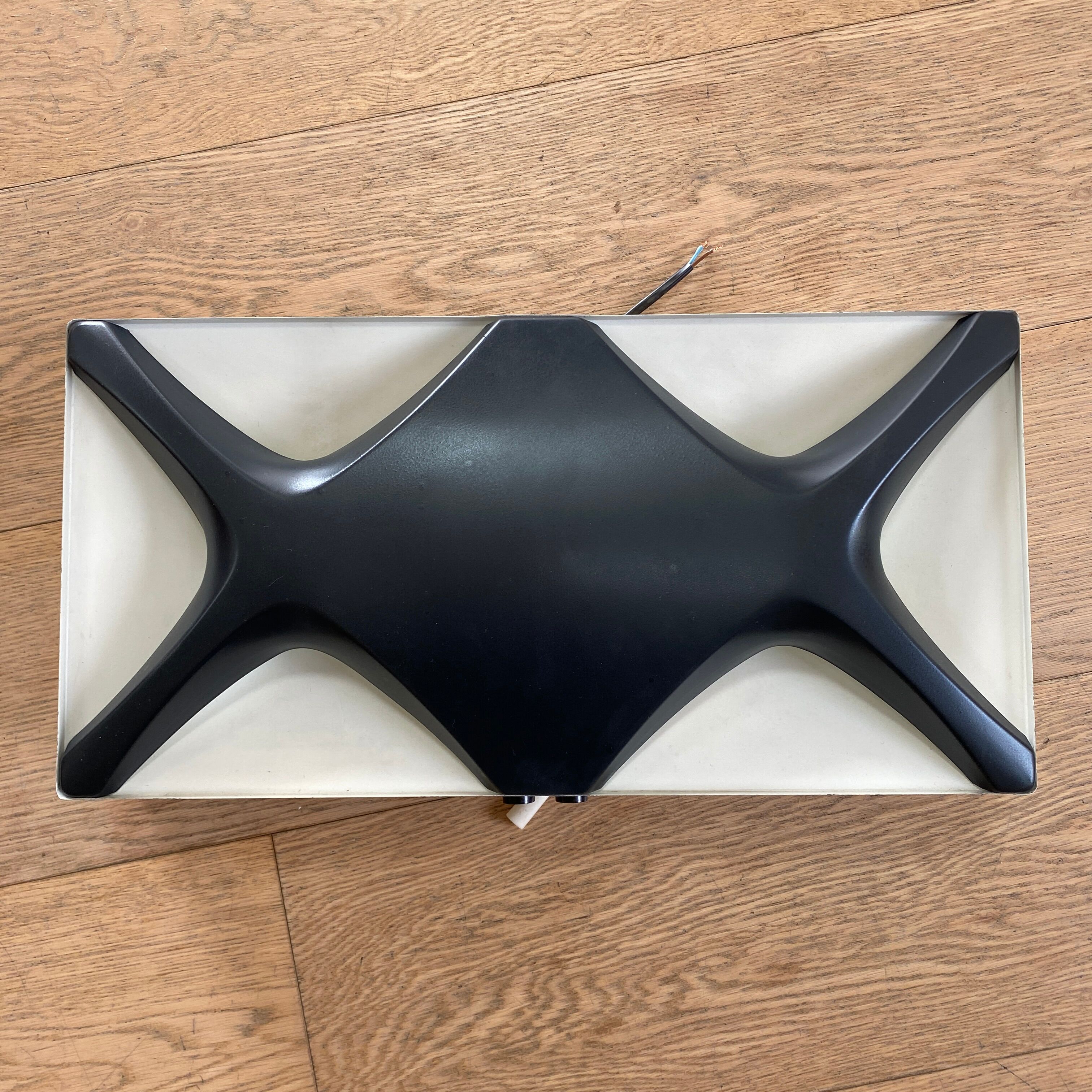 Wall lamp "Oyster" by Dietter Witte for Staff Leuchten. 1968