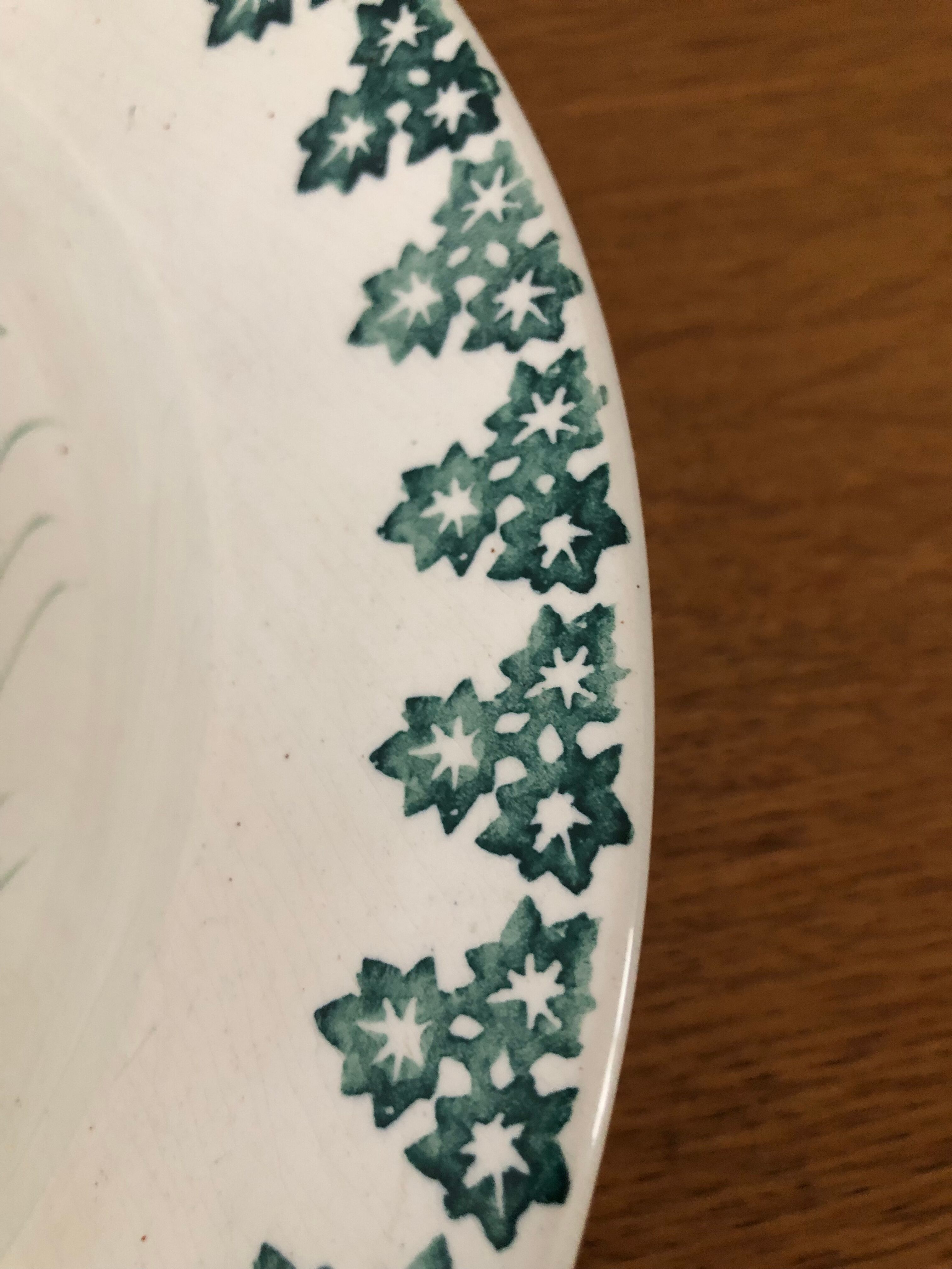 Hollow porcelain dish with rooster pattern