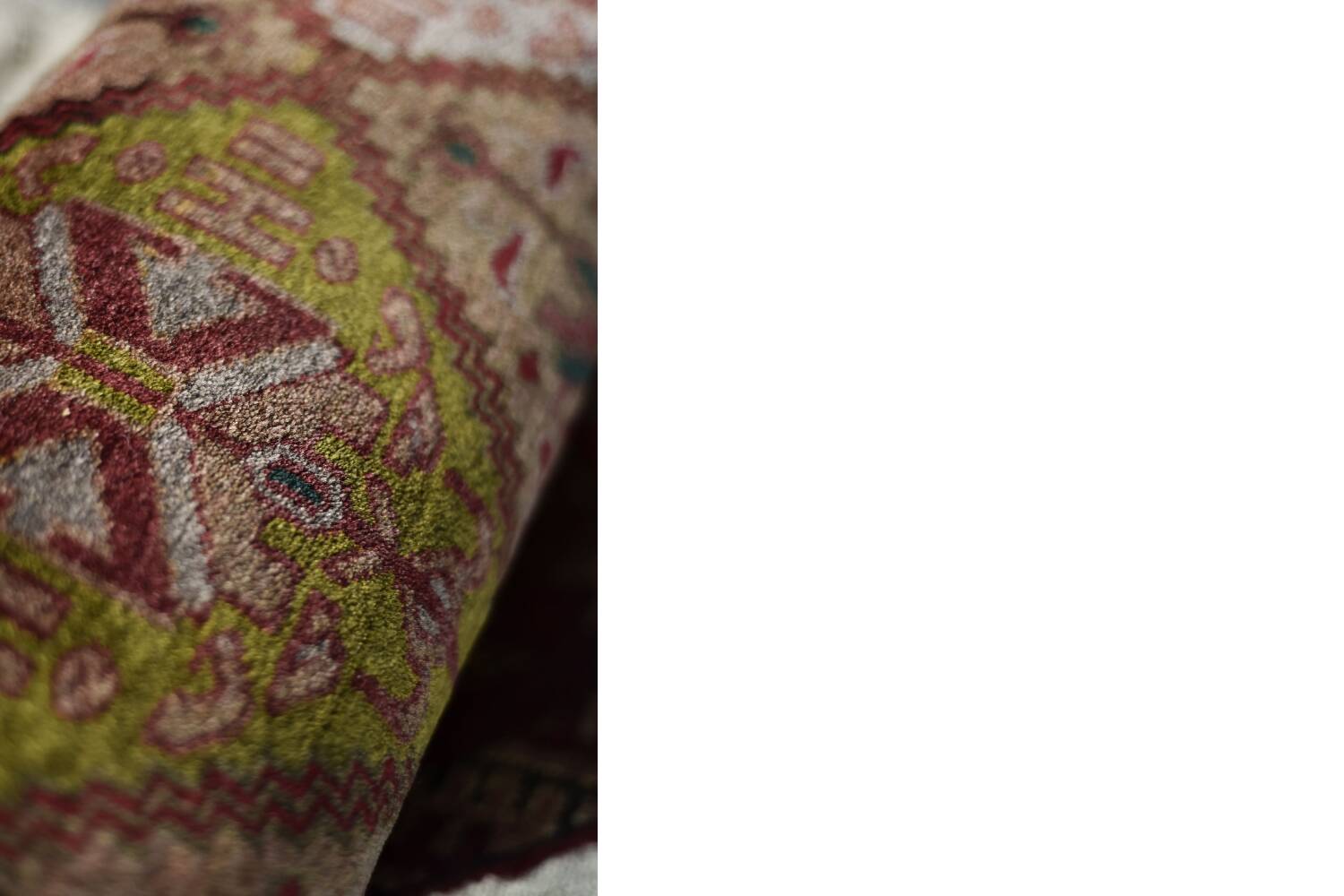 Vintage handwoven Turkmen Ersari oriental rug, 1950s.