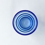 9 anciens verres à liqueur en verre bleu
